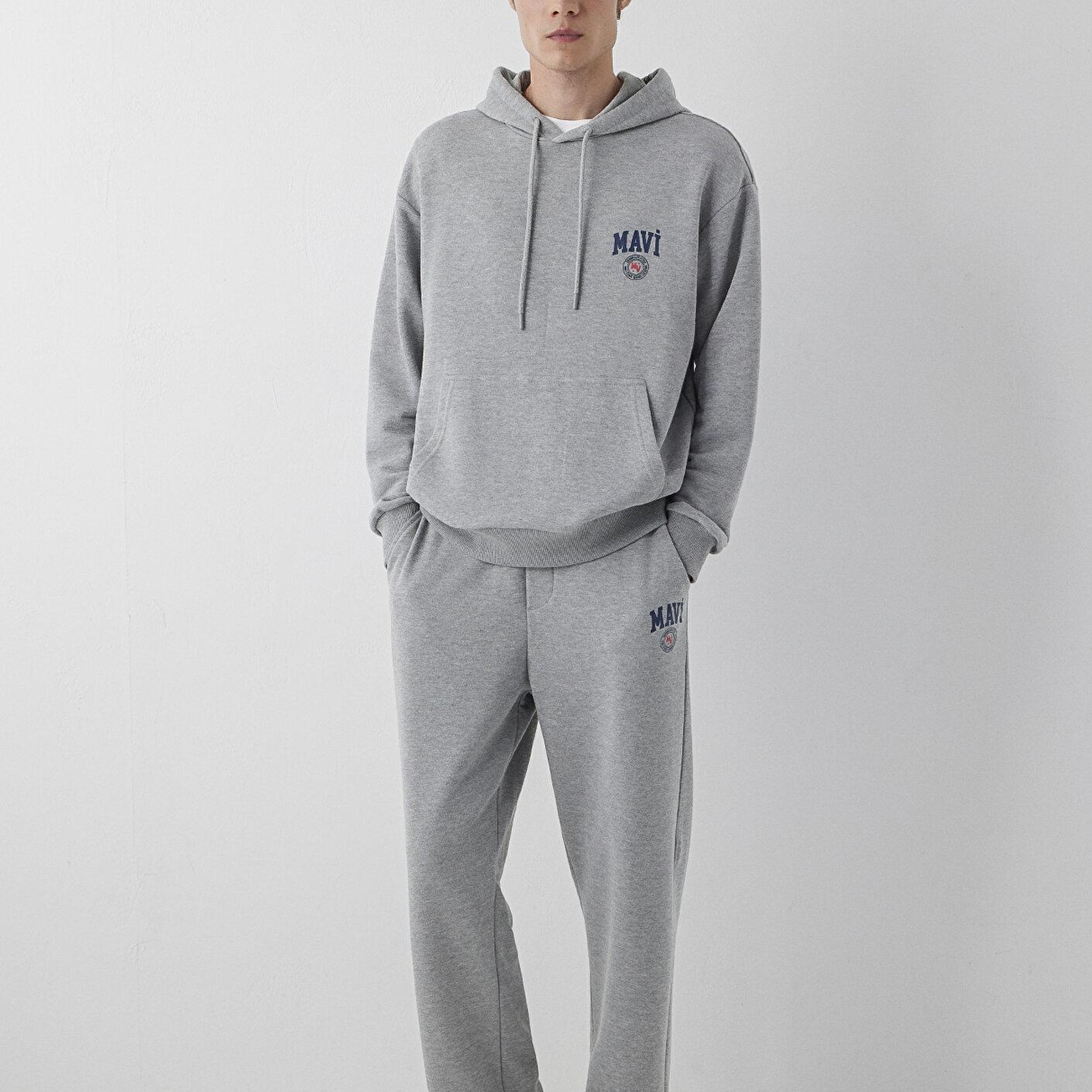 Mavi Mavi Logo Baskılı Kapüşonlu Gri Sweatshirt 0S10656-80018