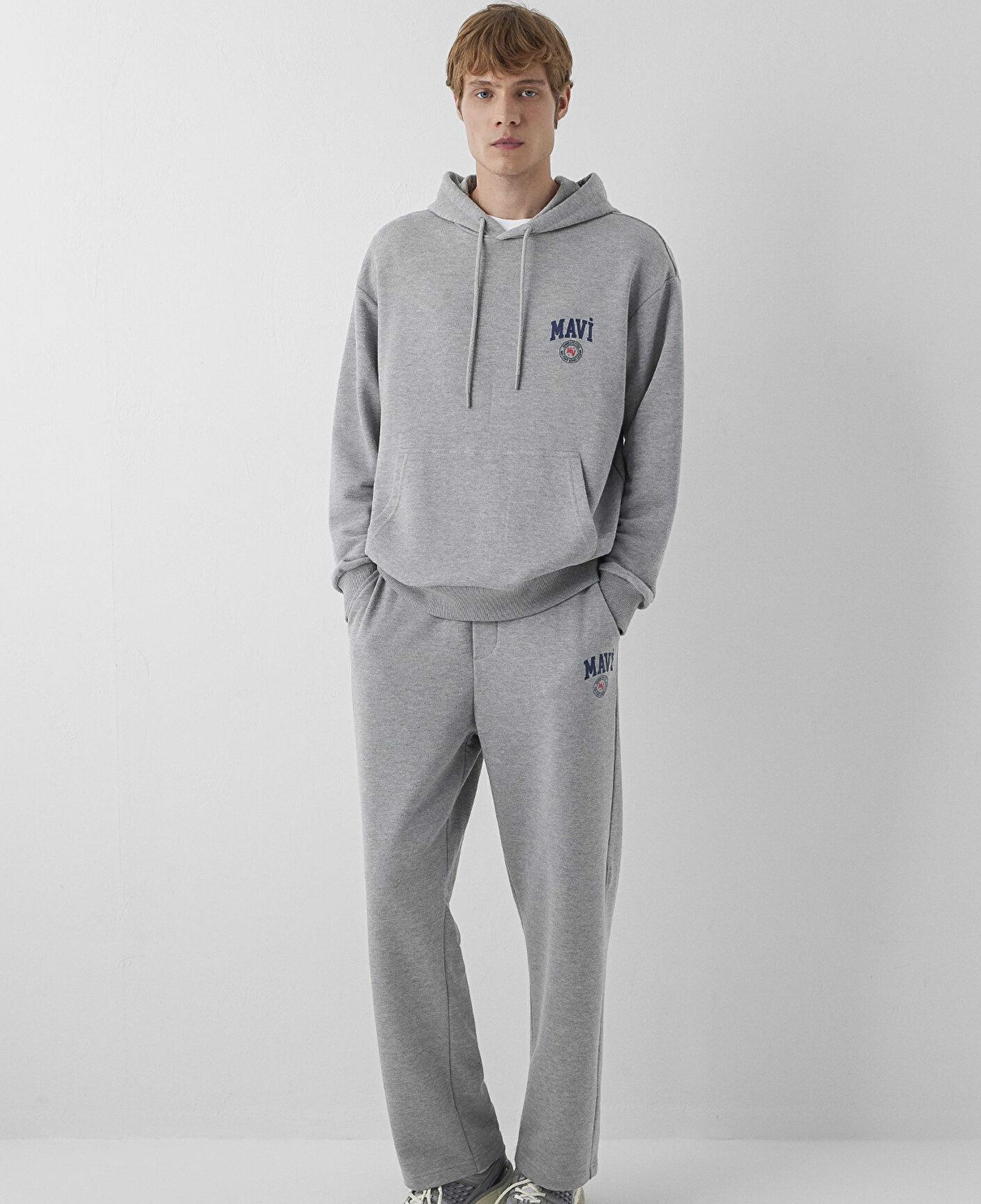Mavi Mavi Logo Baskılı Kapüşonlu Gri Sweatshirt 0S10656-80018