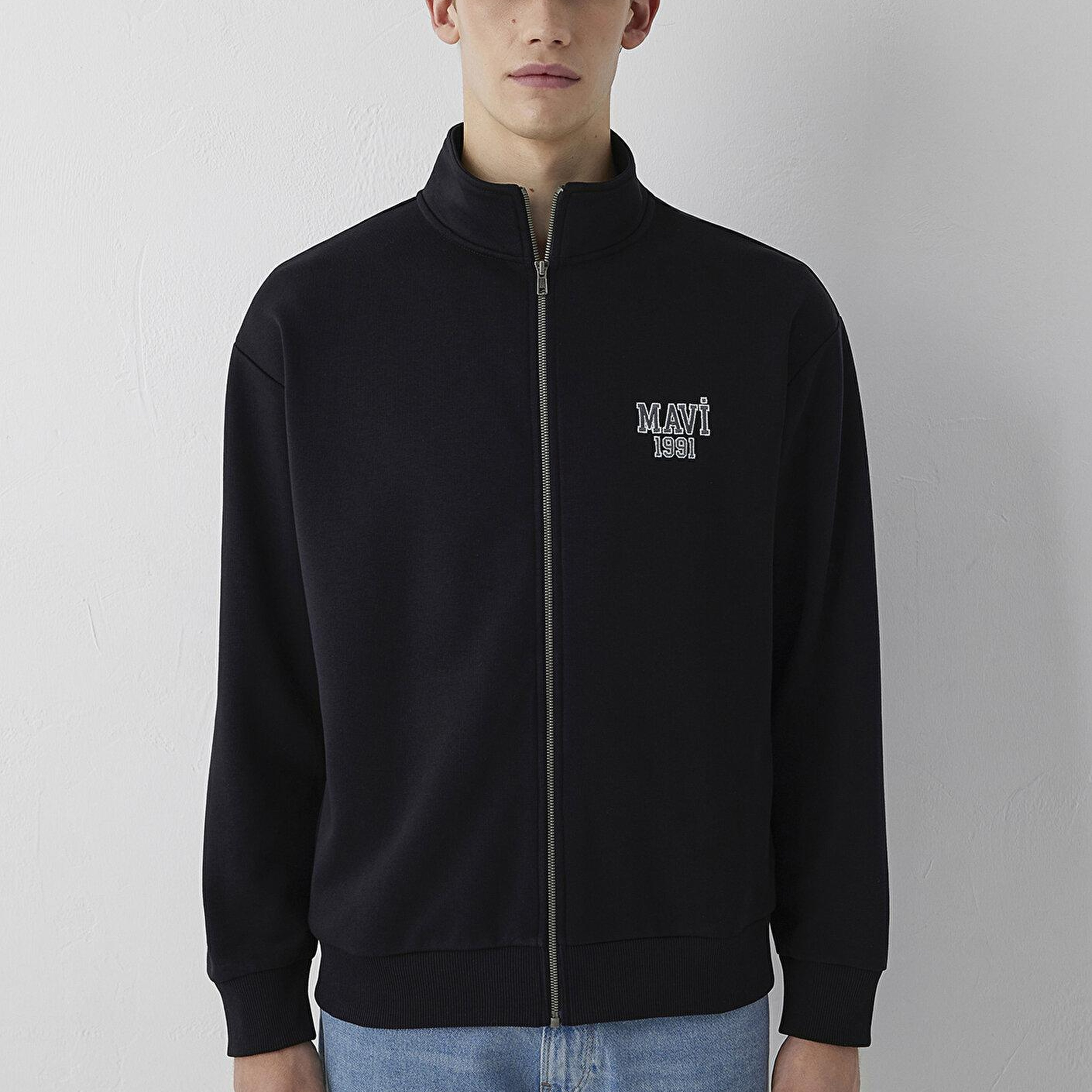 Mavi Mavi Logo Baskılı Fermuarlı Siyah Sweatshirt 0S10655-900