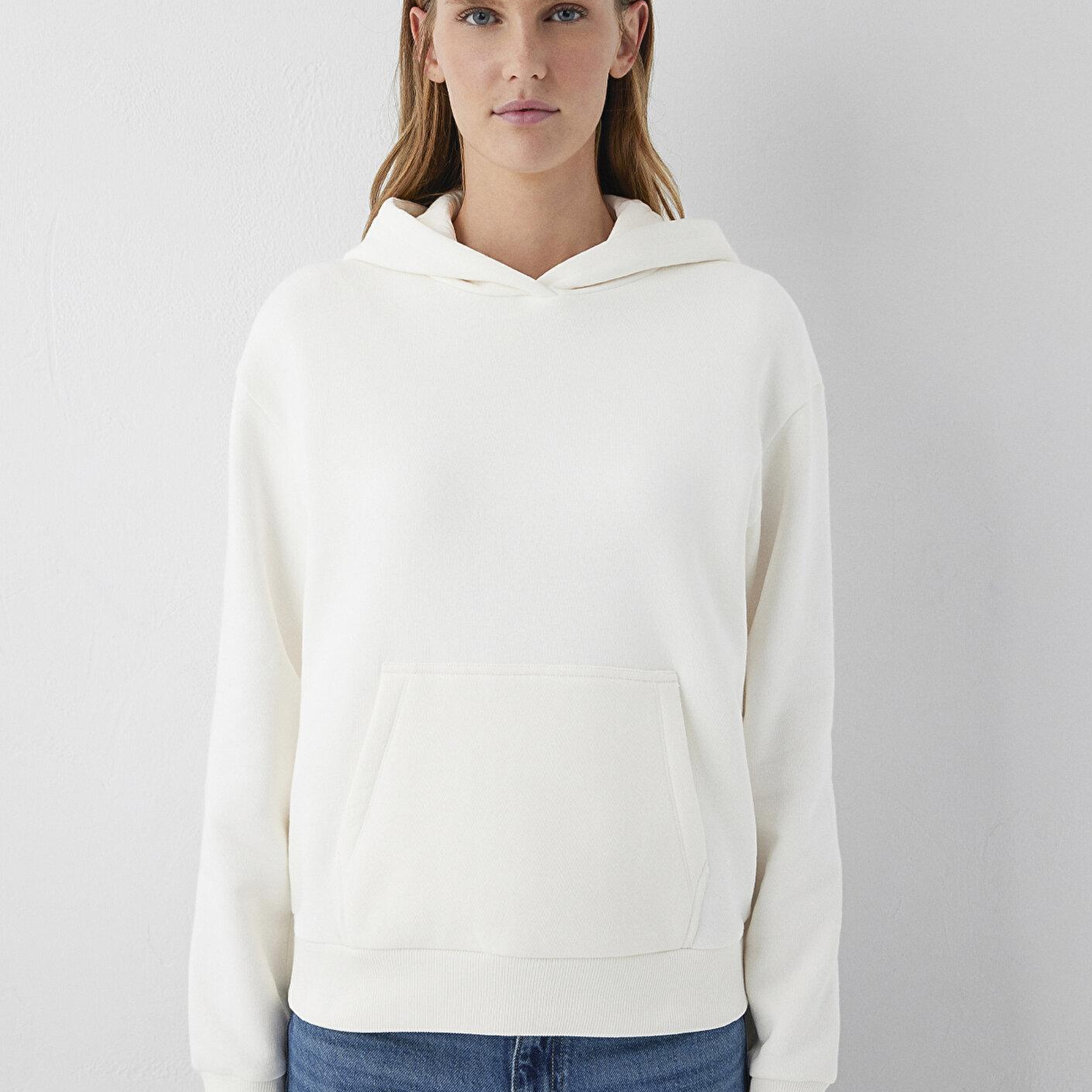 Mavi Kapüşonlu Ekru Sweatshirt 167299-80194