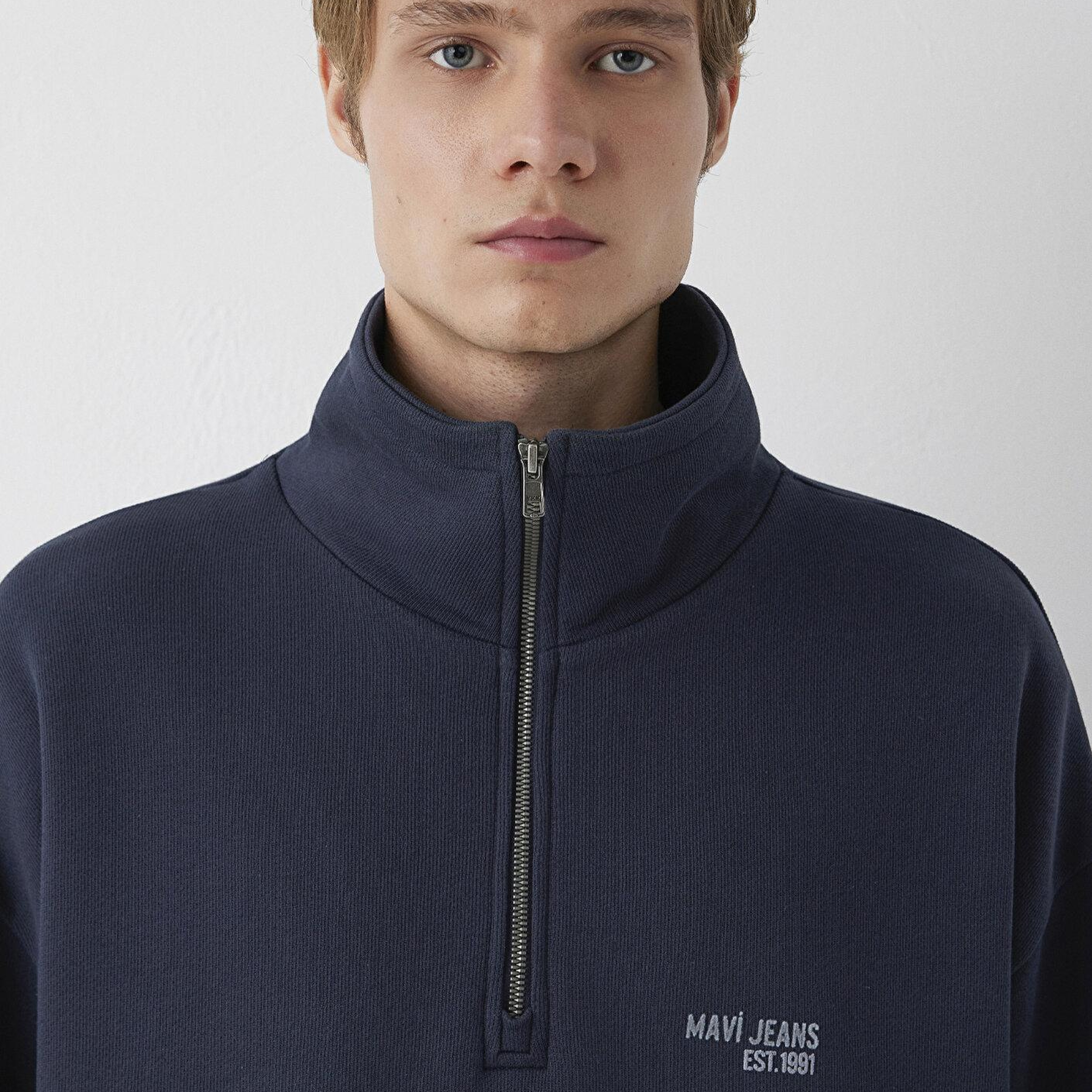 Mavi Mavi Logo Baskılı Yarı Fermuarlı Lacivert Sweatshirt 0S10678-70490
