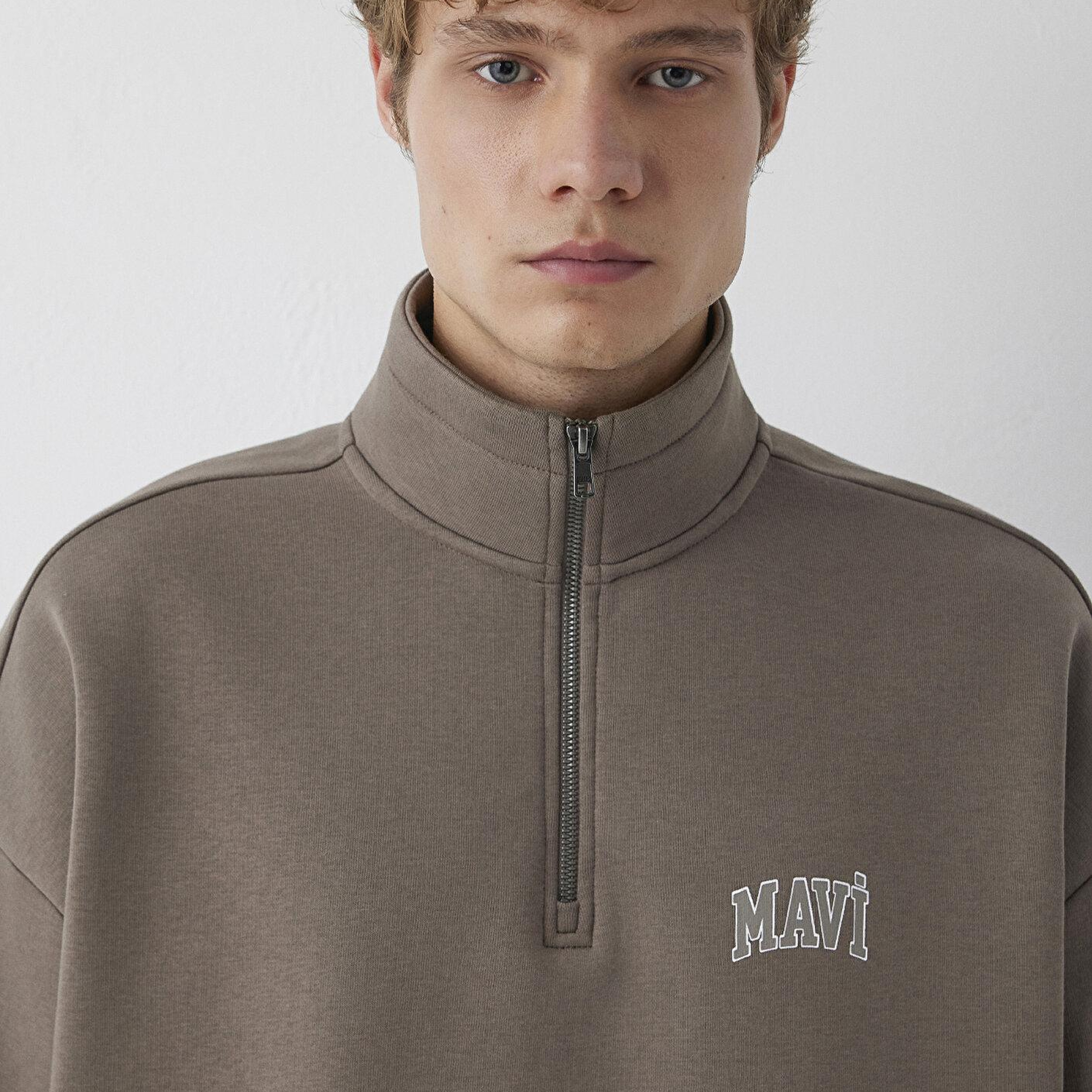 Mavi Mavi Logo Baskılı Yarı Fermuarlı Kahverengi Sweatshirt 0S10208-87875