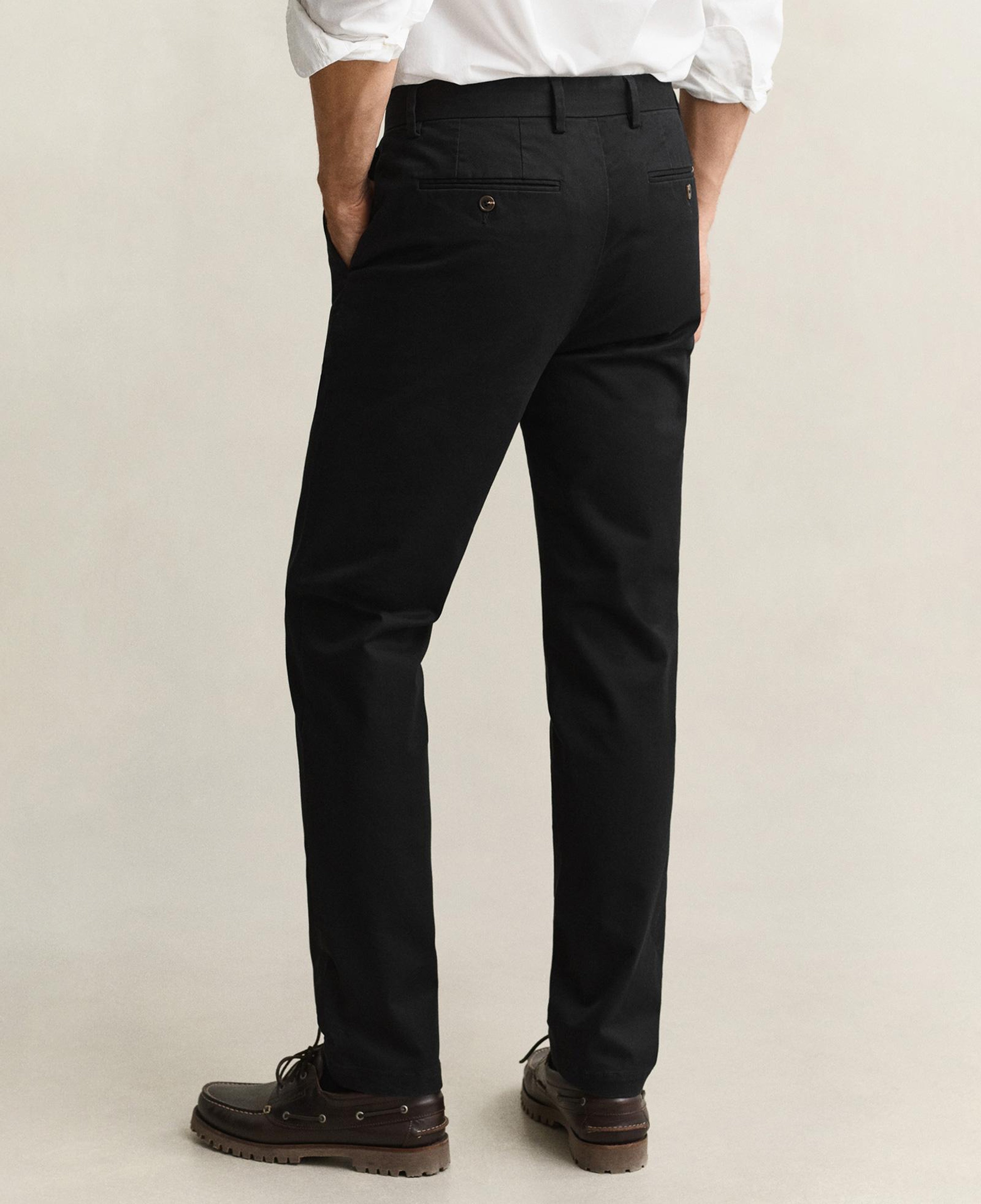 GANT Erkek Siyah Slim Fit Chino Pantolon