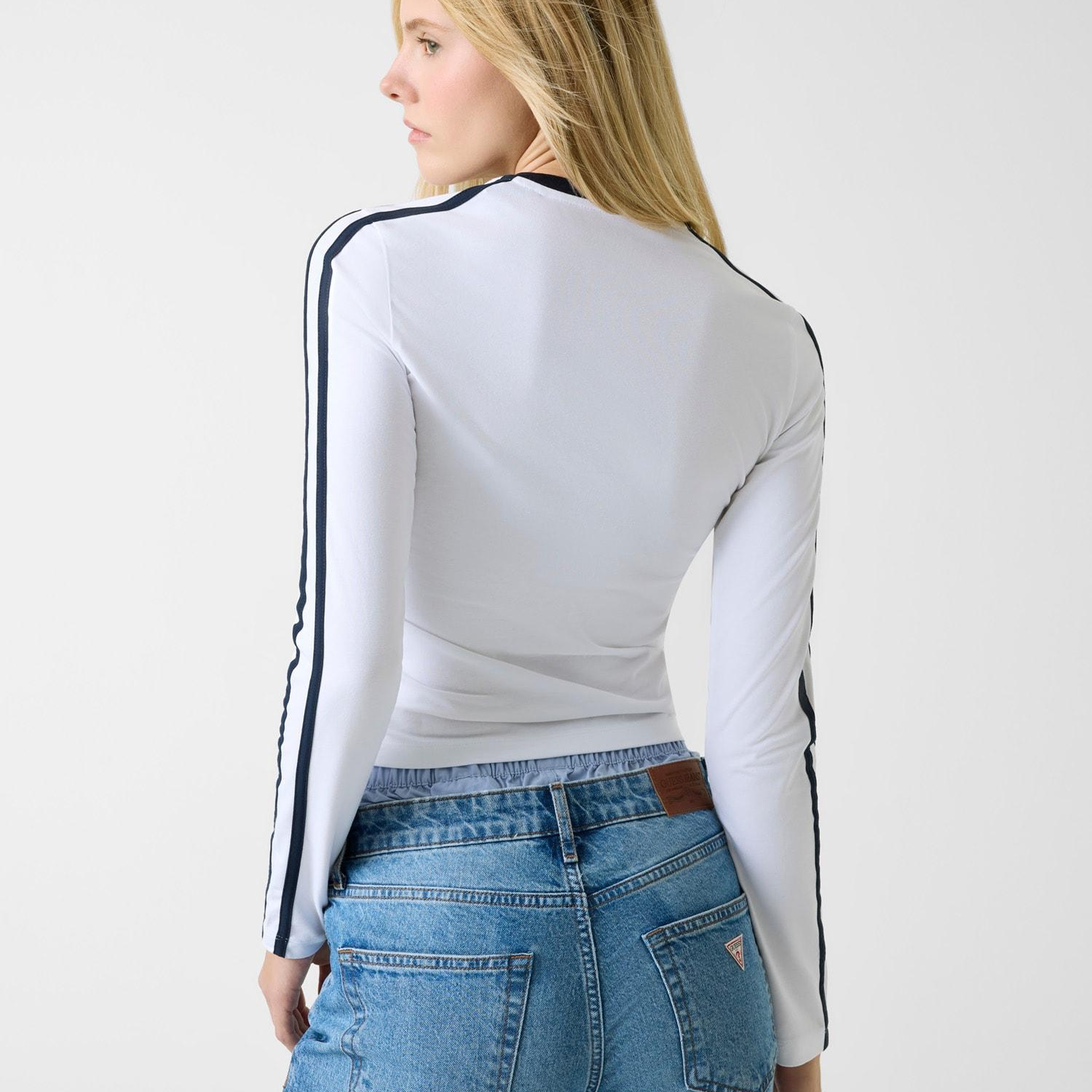Guess Jeans Kadın Boxy Fit T-Shirt