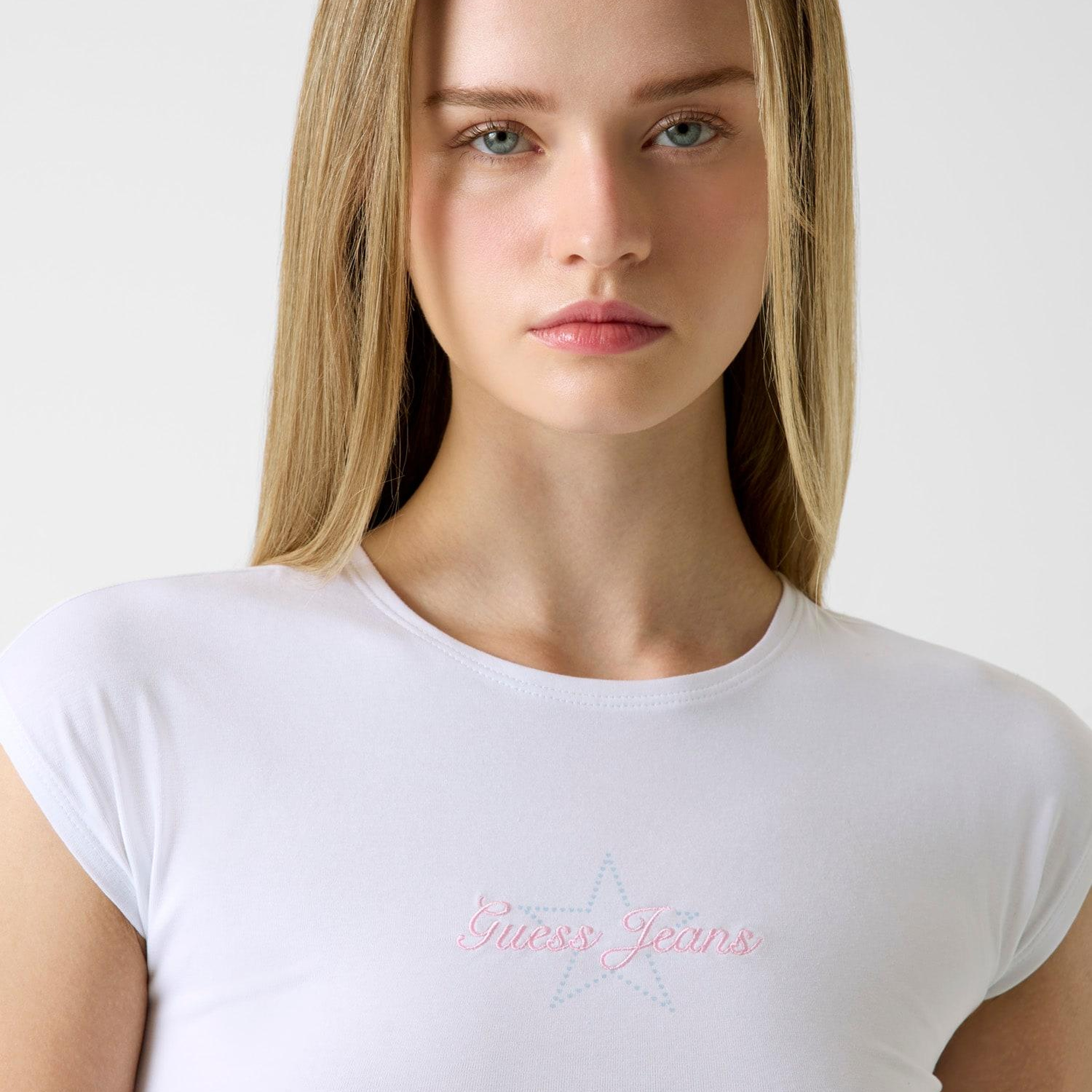Guess Jeans Kadın Slim Fit T-Shirt