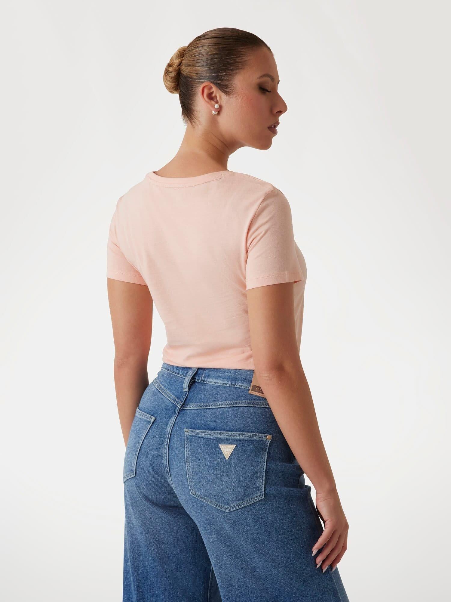 Üçgen Logolu T-shirt