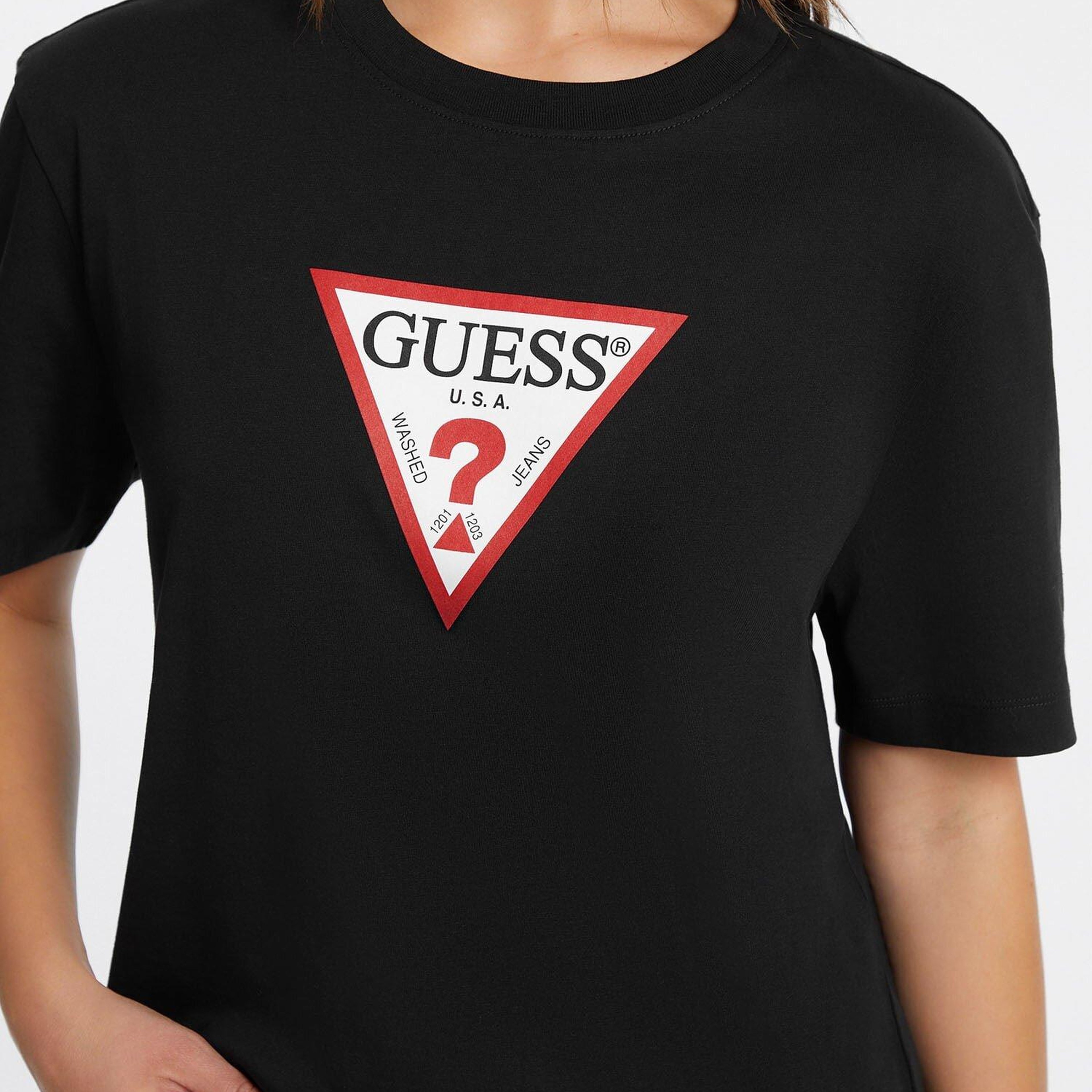 Guess Jeans Kadın Oversize Fit T-Shirt