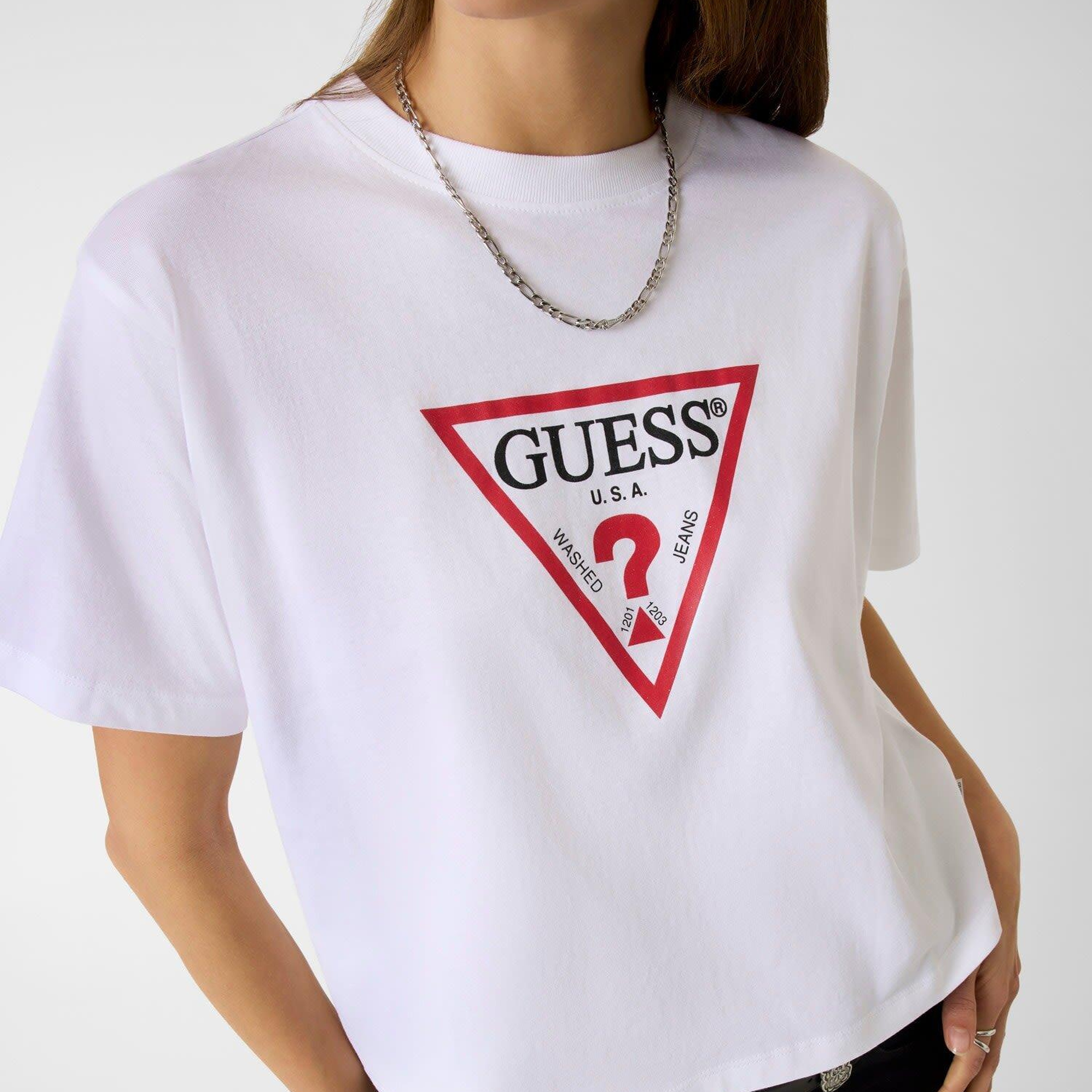 Guess Jeans Boxy Kadın Boxy Fit T-Shirt
