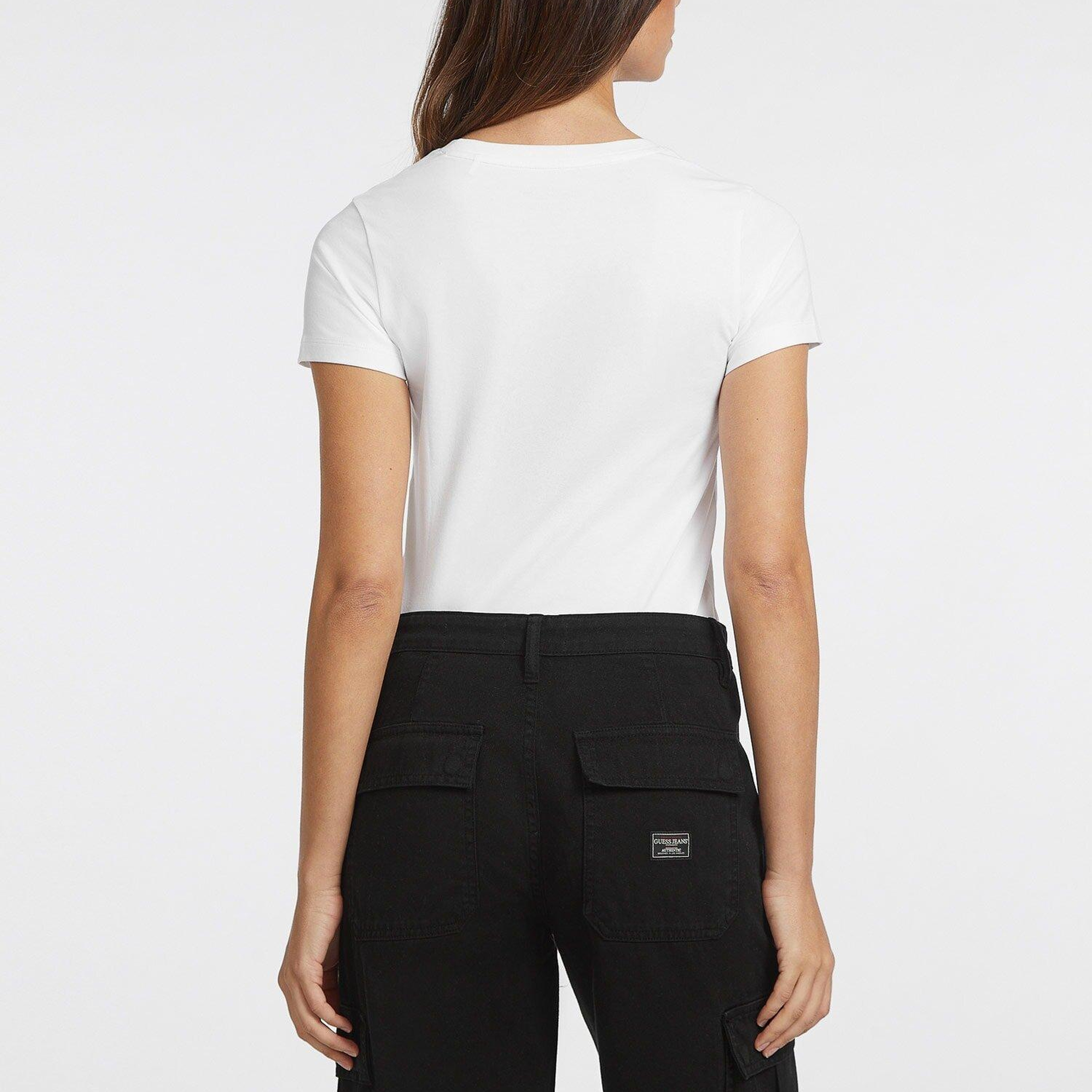 Guess Jeans Kadın Slim Fit T-Shirt