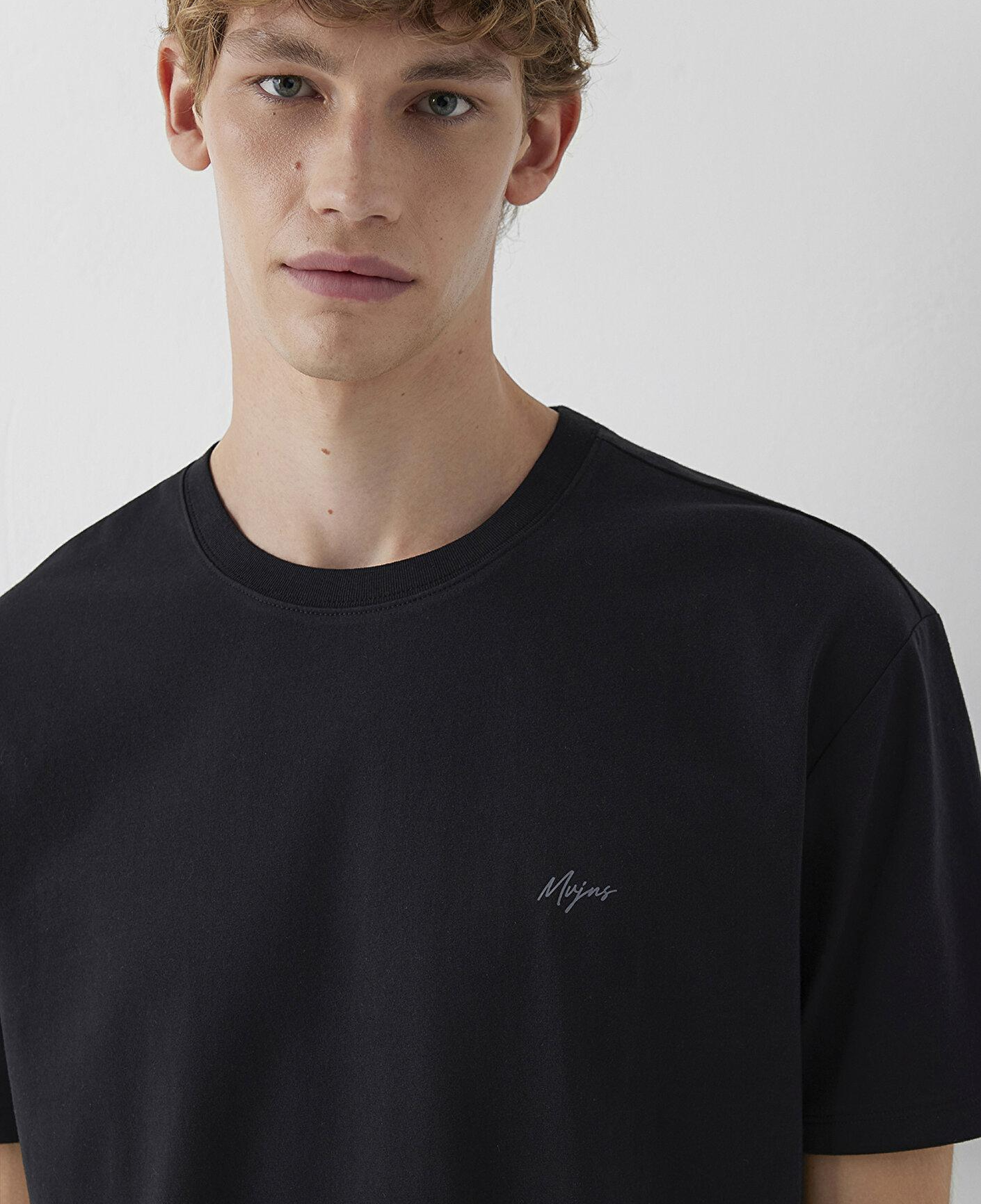 Mavi Mvjns Siyah Basic Tişört Loose Fit / Bol Rahat Kesim 0613680-900