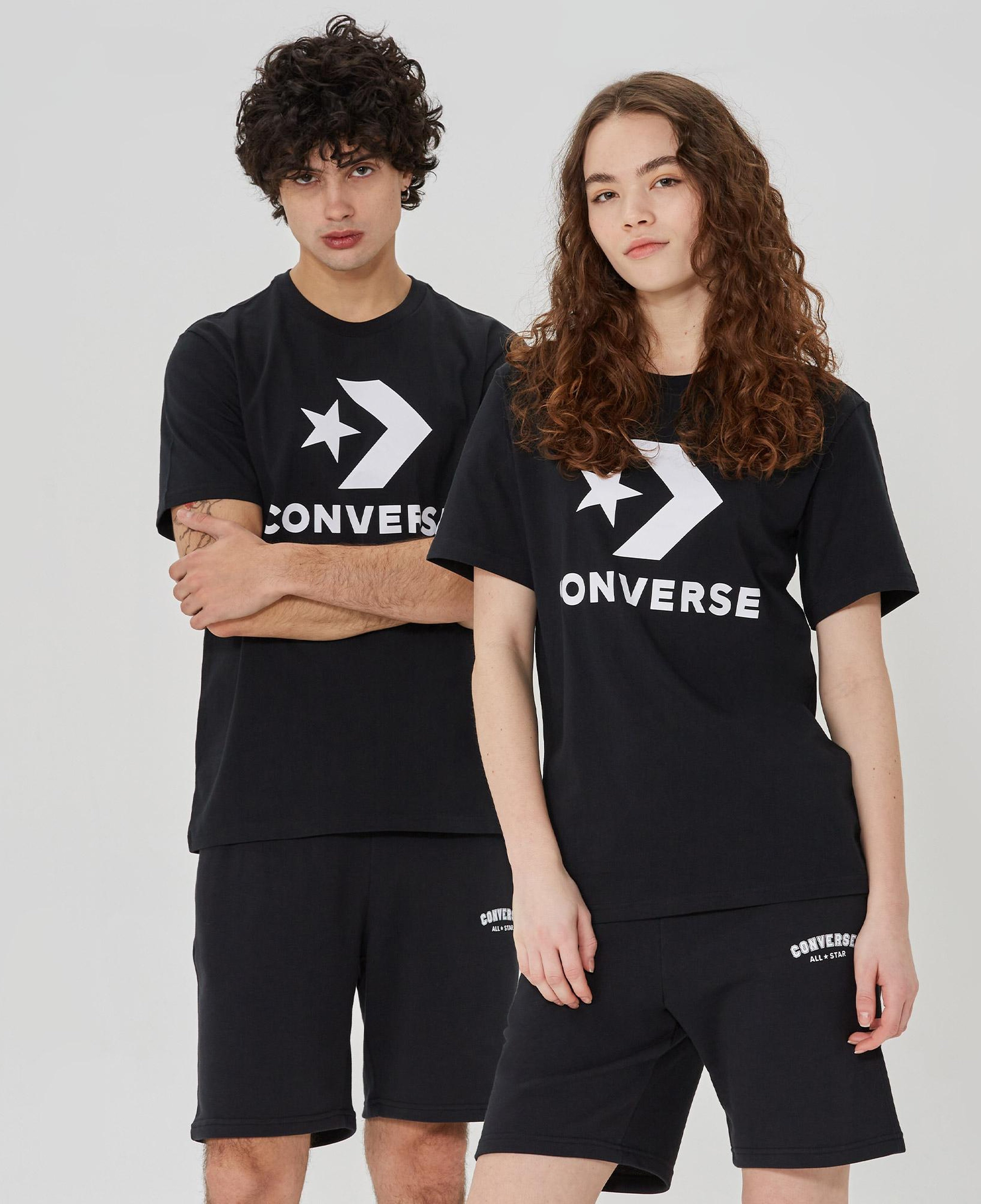 Converse Go-To Star Chevron Logo Unisex Siyah T-Shirt