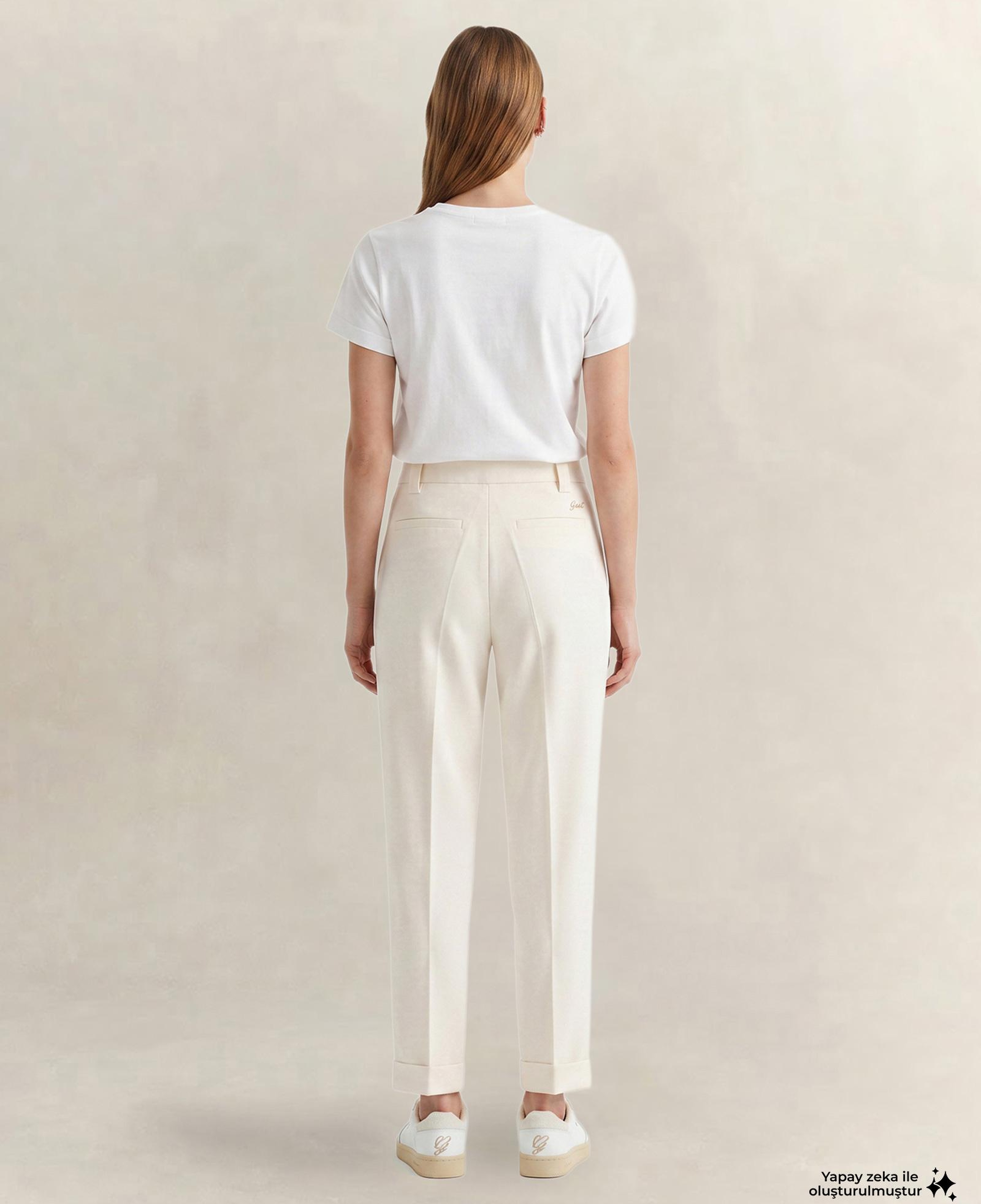 GANT Kadın Krem Regular Fit Pantolon