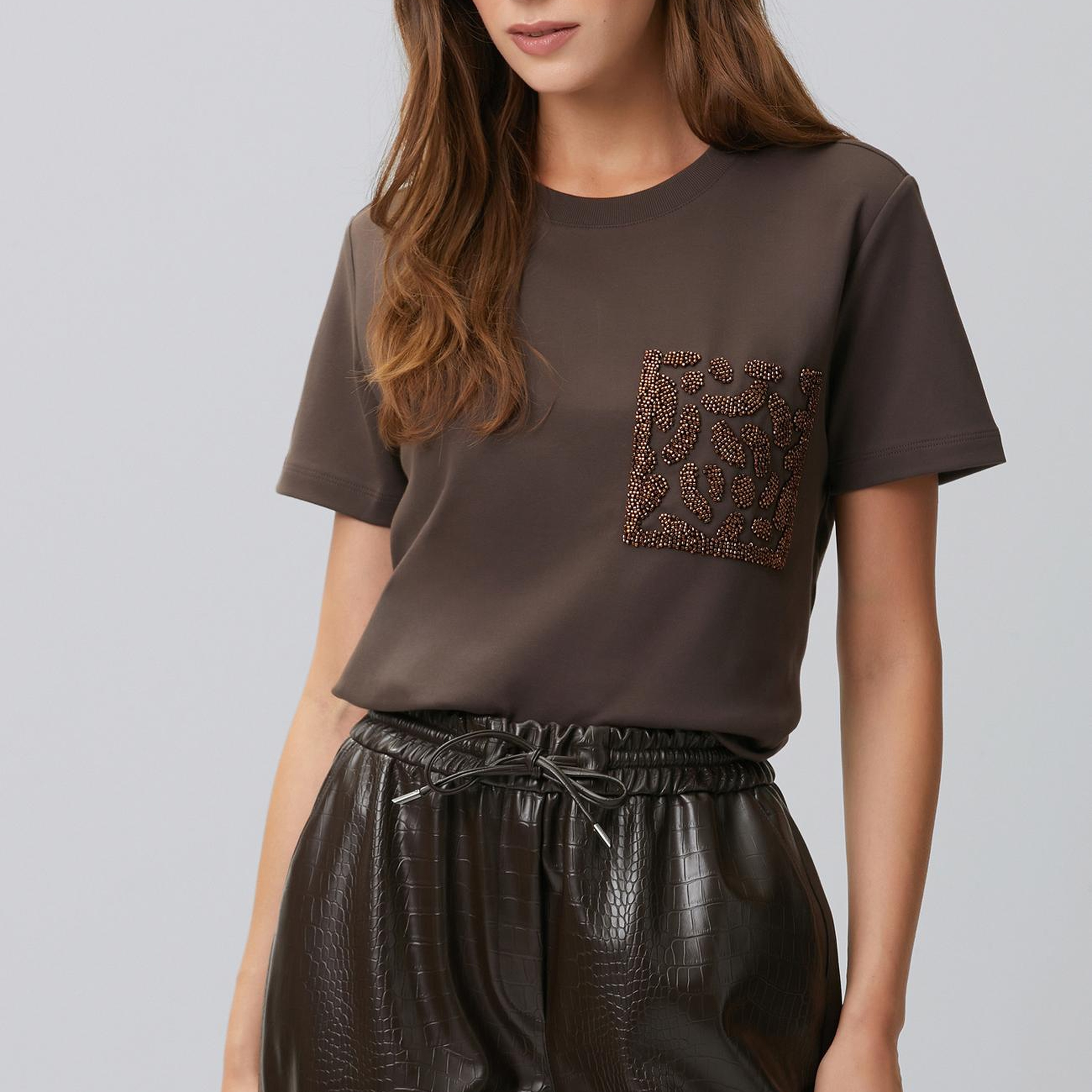 Network Kadın Acı Kahve Cep Detaylı T-shirt