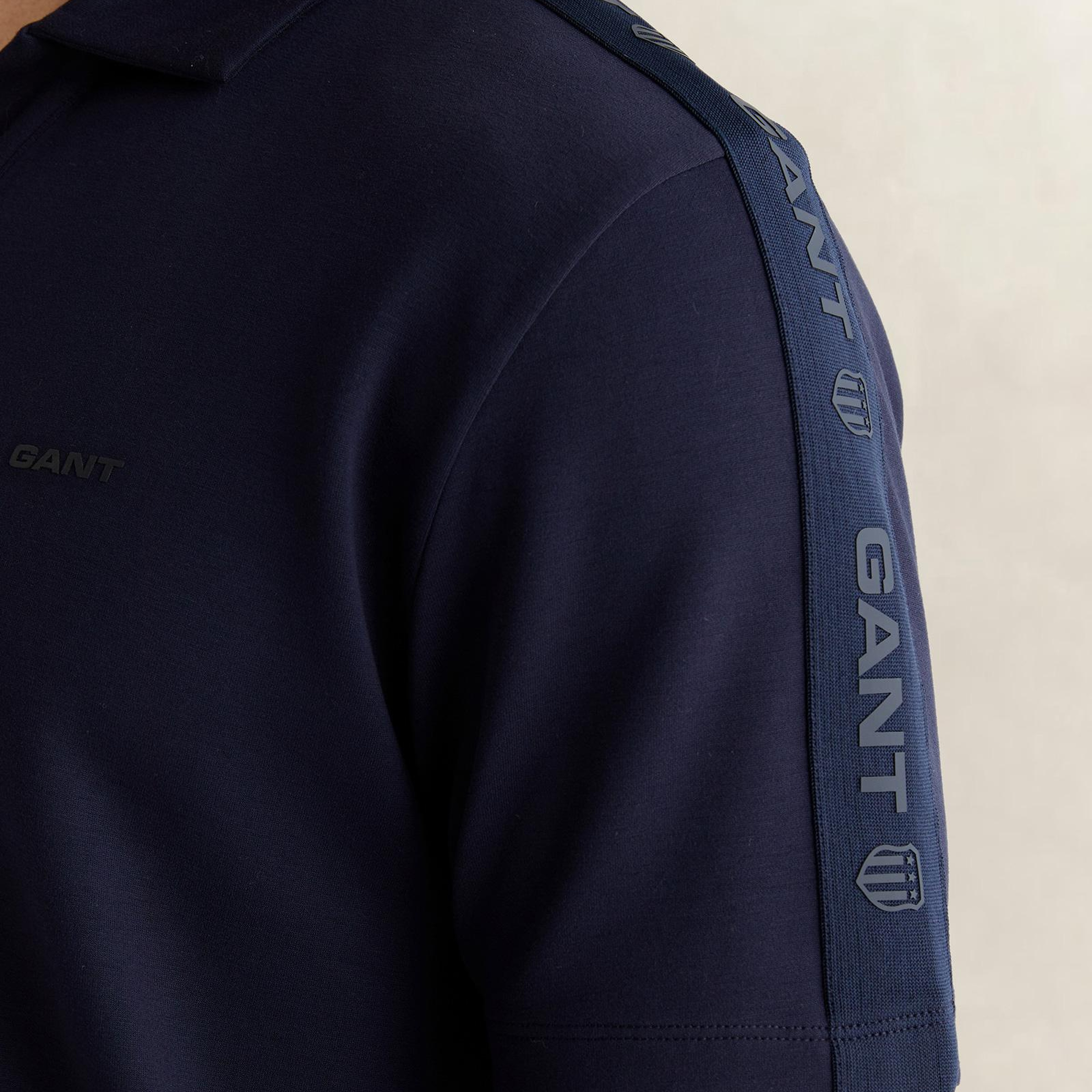 GANT Erkek Lacivert Regular Fit Şerit Detaylı Polo Yaka T-Shirt