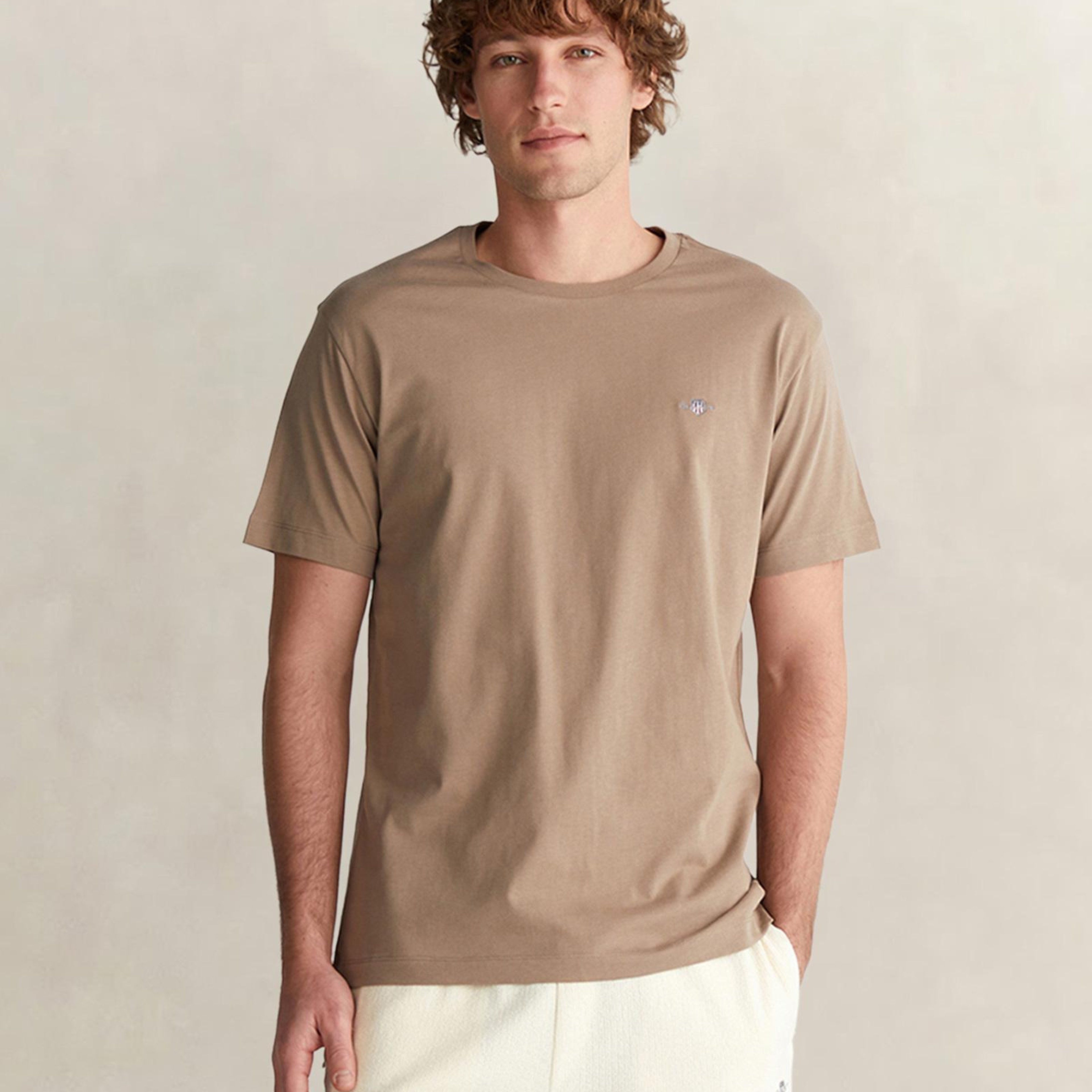 GANT Erkek Kahverengi Regular Fit Bisiklet Yaka Logolu T-Shirt