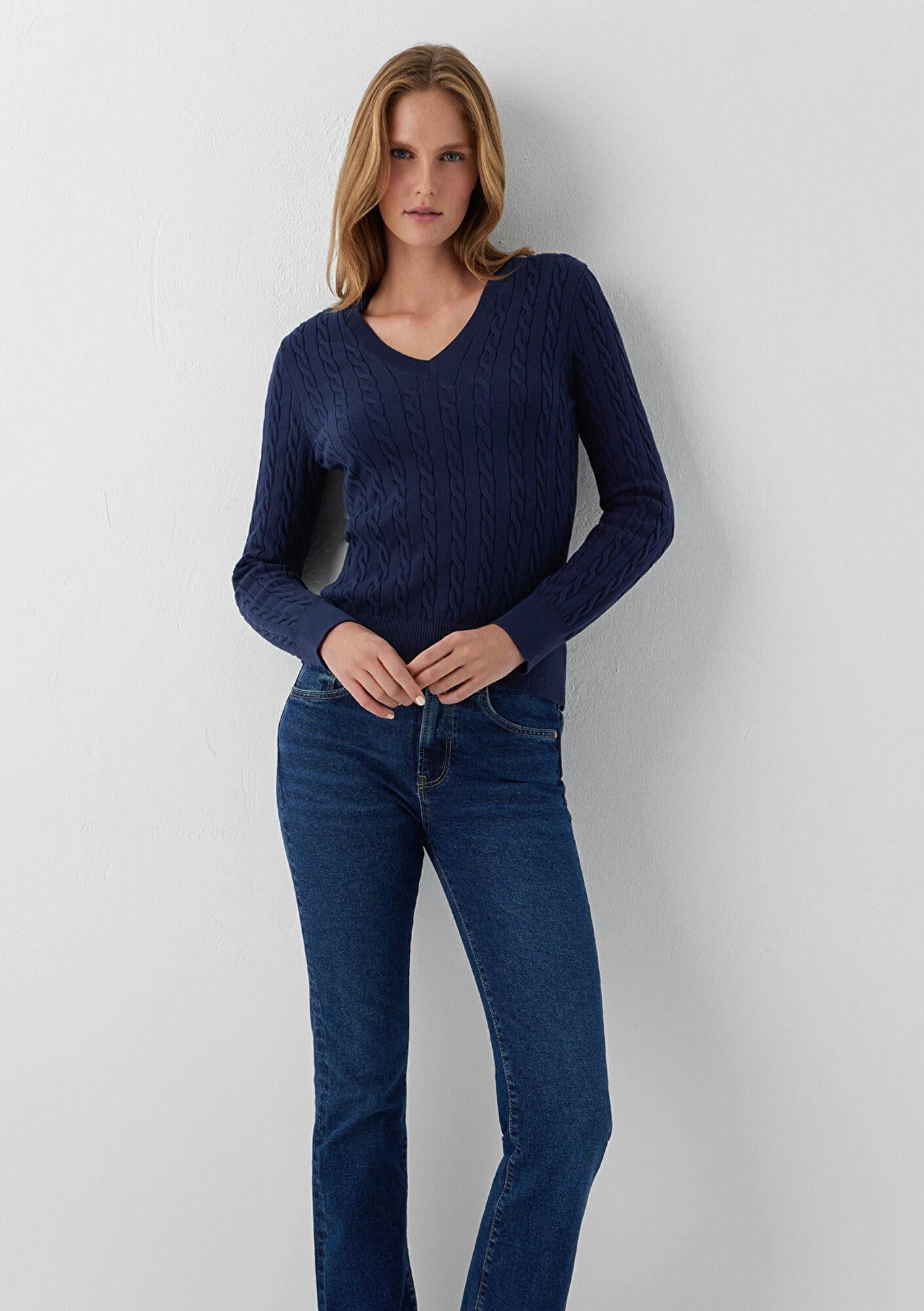 Mavi V Yaka Lacivert Triko Slim Fit / Dar Kesim 1710911-70492