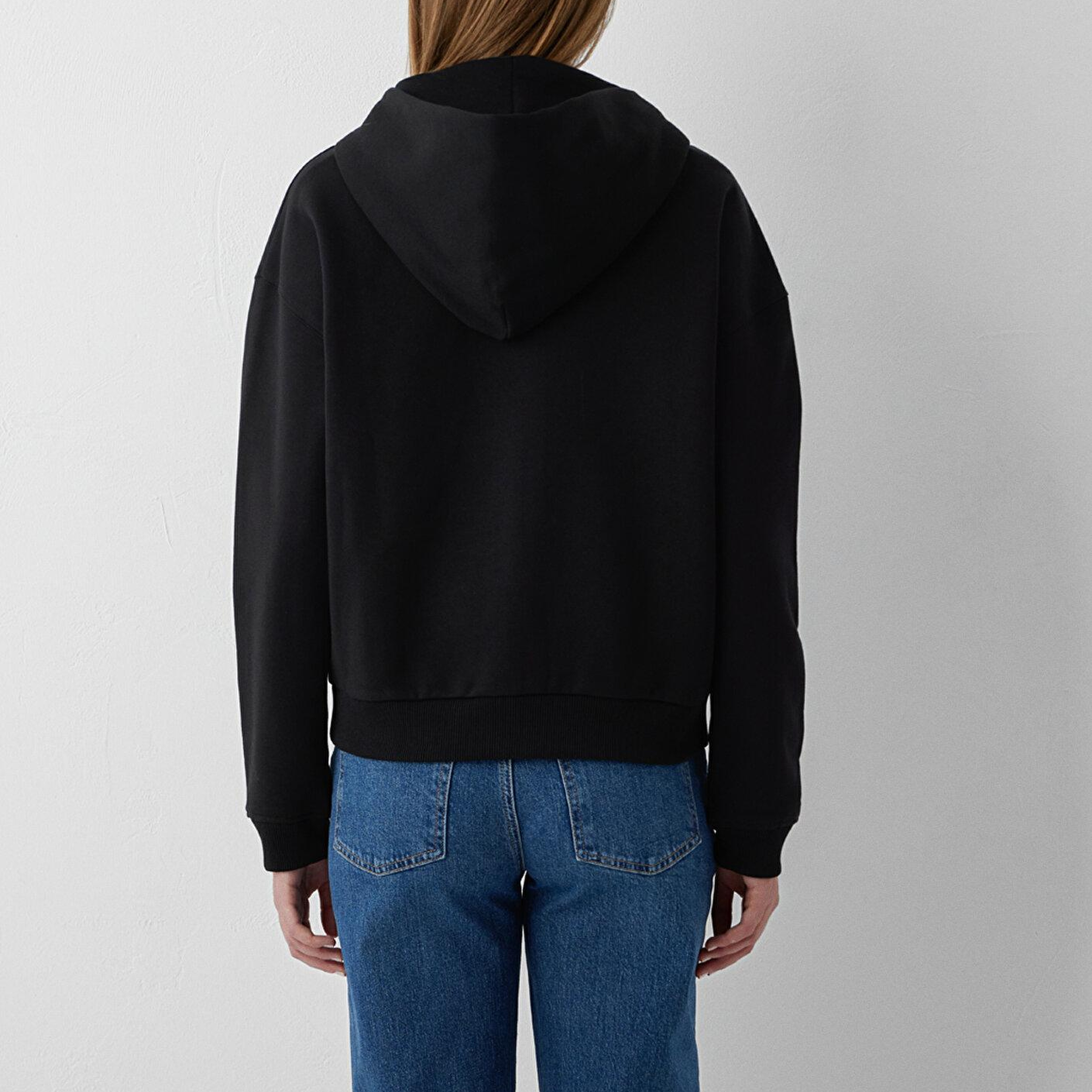 Mavi Kapüşonlu Siyah Basic Sweatshirt 1S10570-900