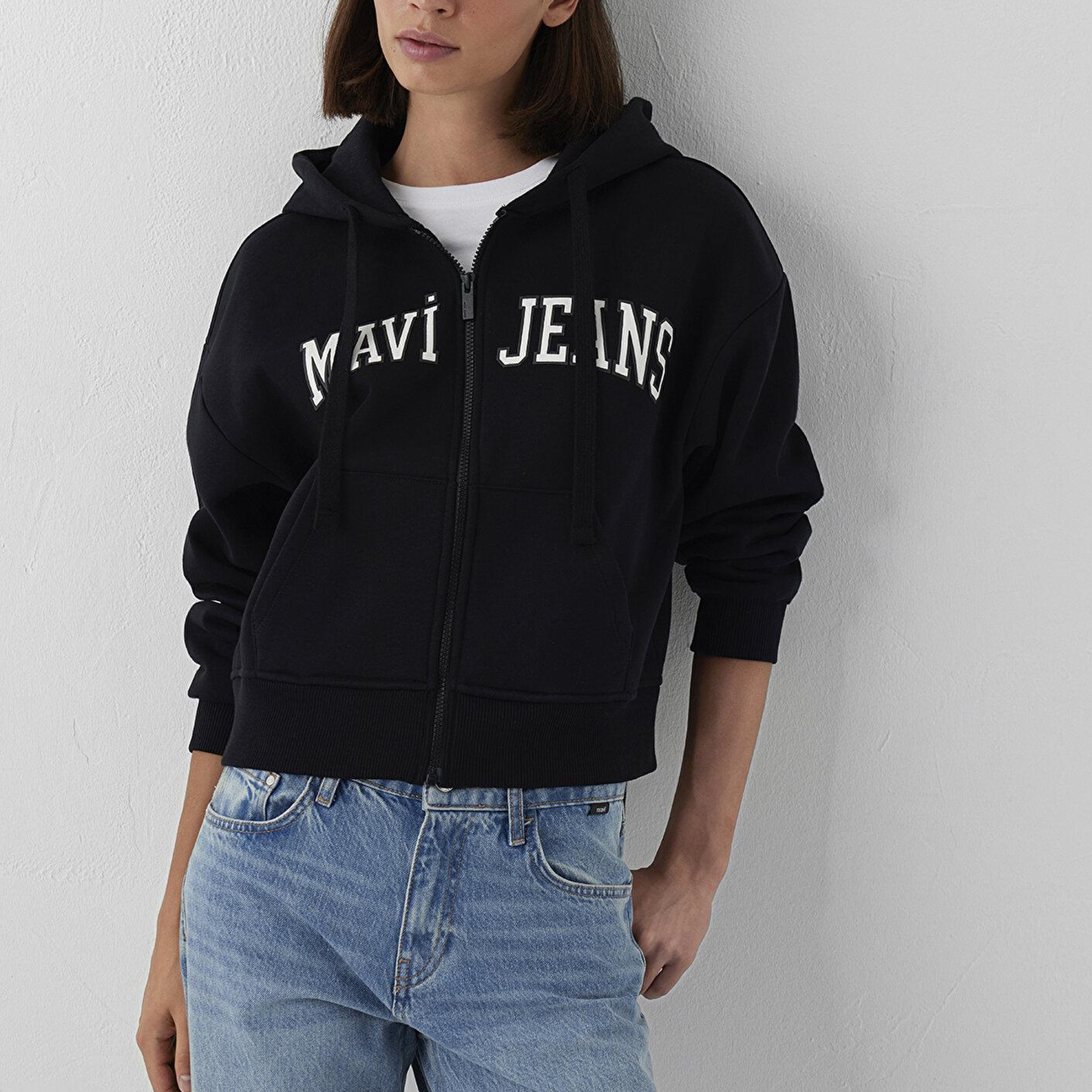 Mavi Kapüşonlu Siyah Sweatshirt 1S10587-900
