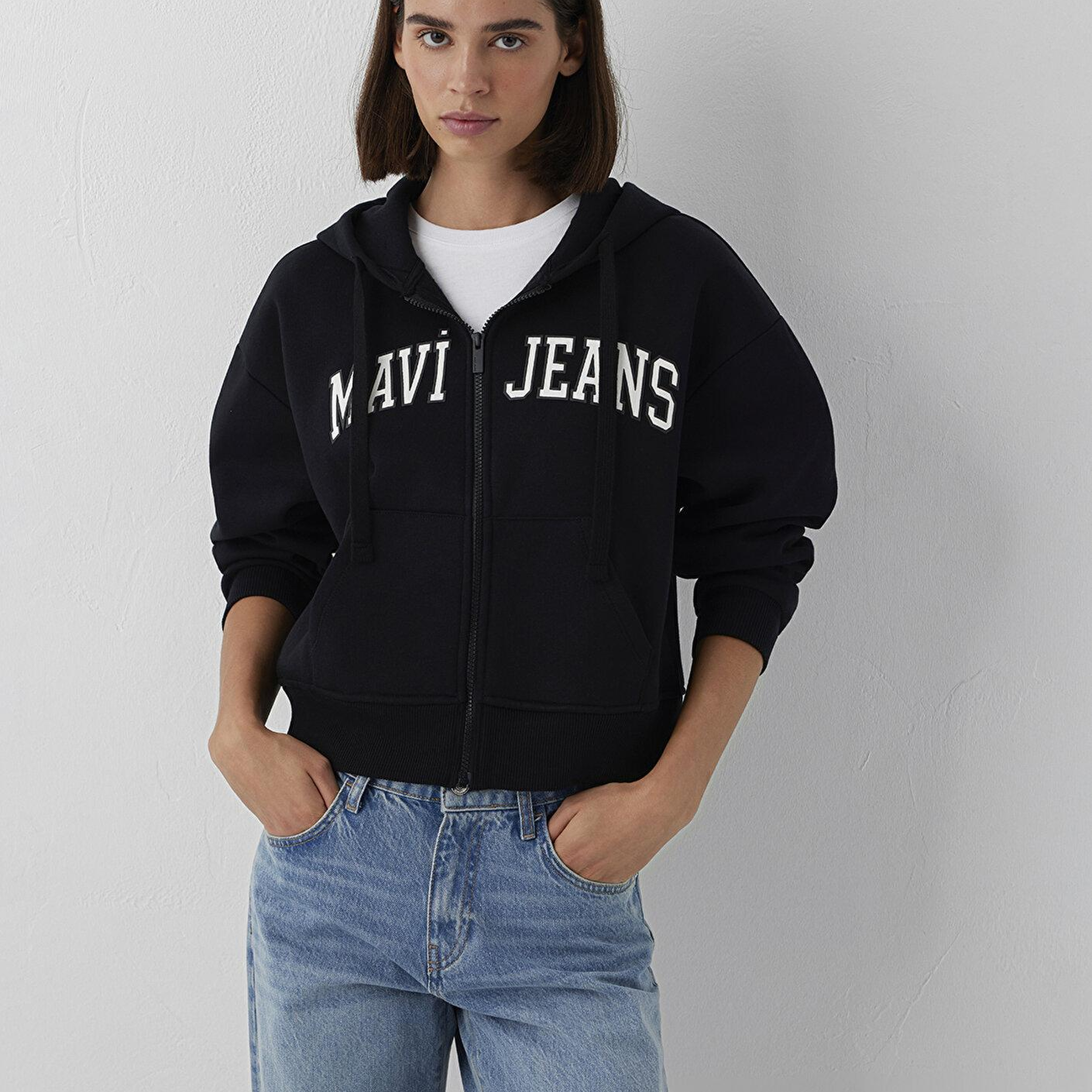Mavi Kapüşonlu Siyah Sweatshirt 1S10587-900