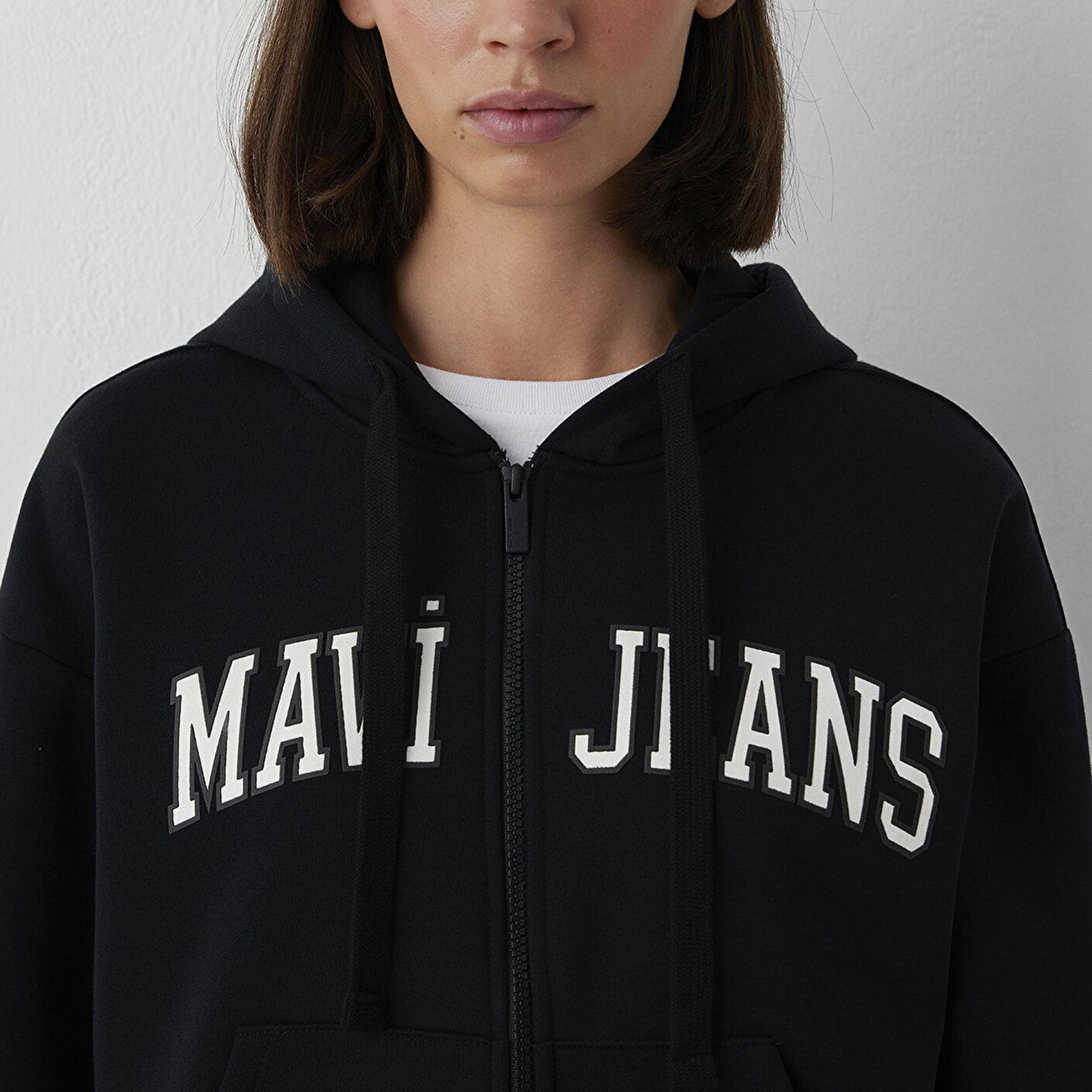 Mavi Kapüşonlu Siyah Sweatshirt 1S10587-900