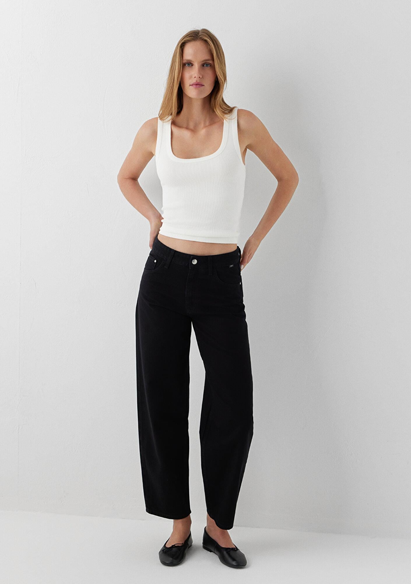 Mavi Leila Premium Blue Siyah Jean Pantolon 1010600-A6843