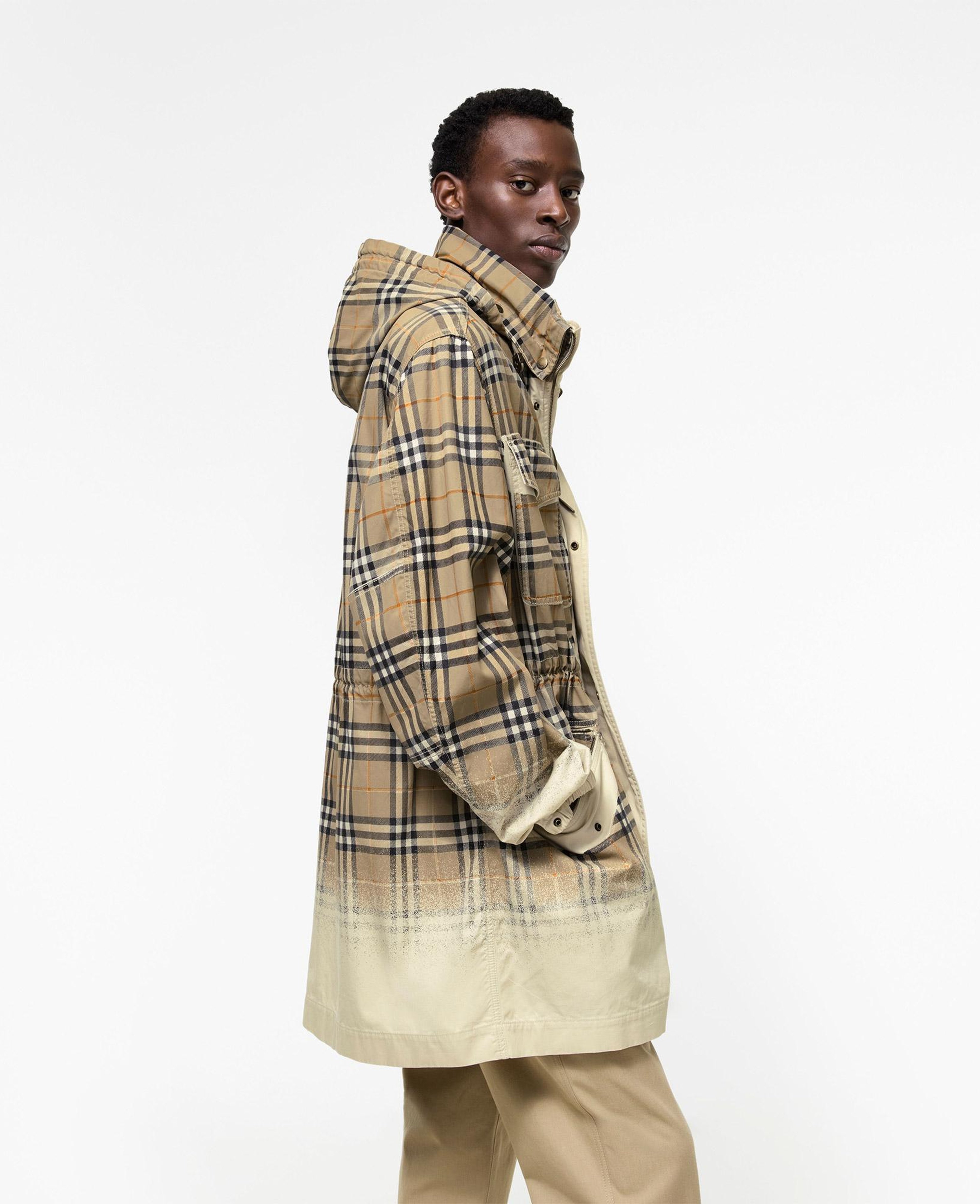 Burberry Lancaster Erkek Bej Kaban