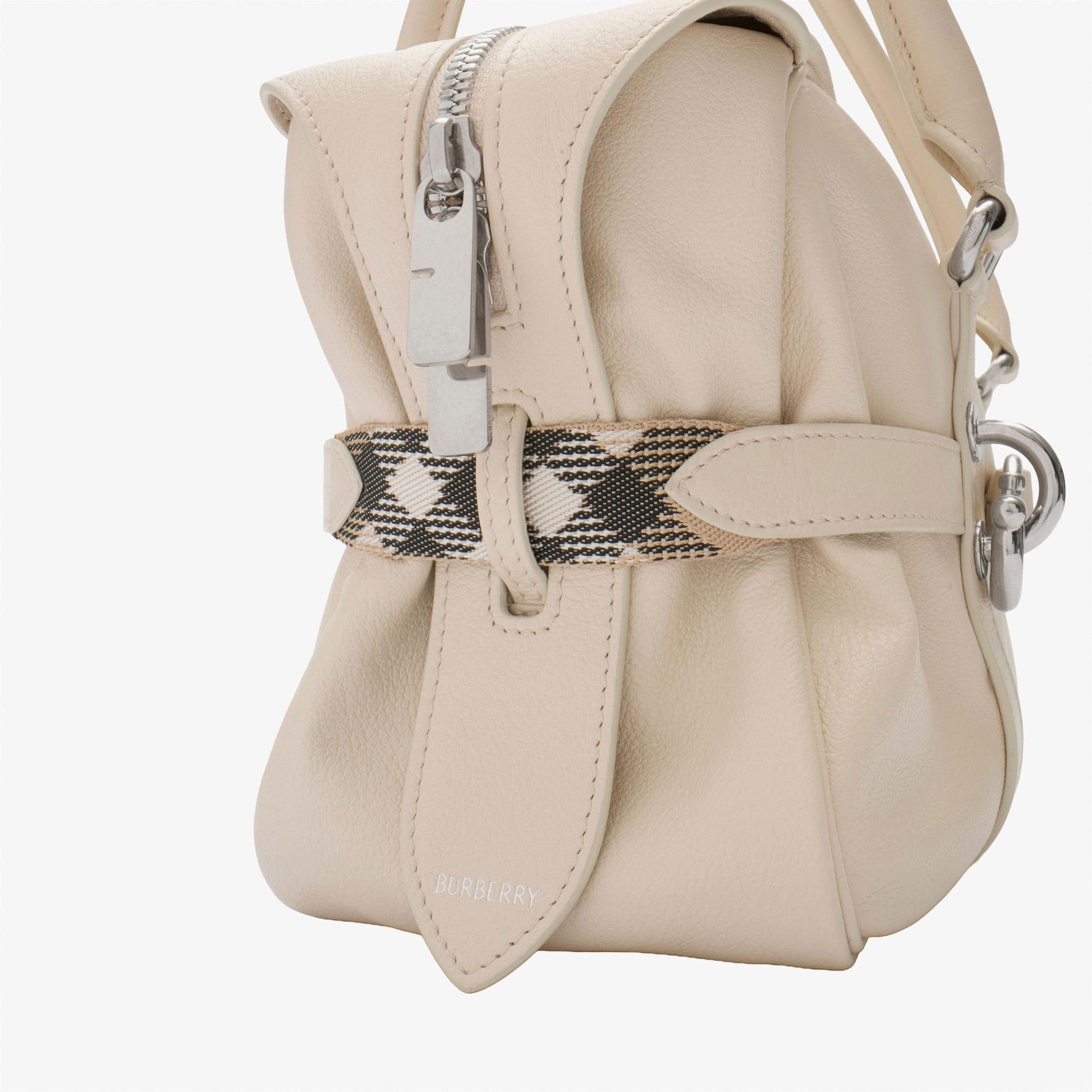Burberry B Clip Duffle Kadın Beyaz Omuz Çantası