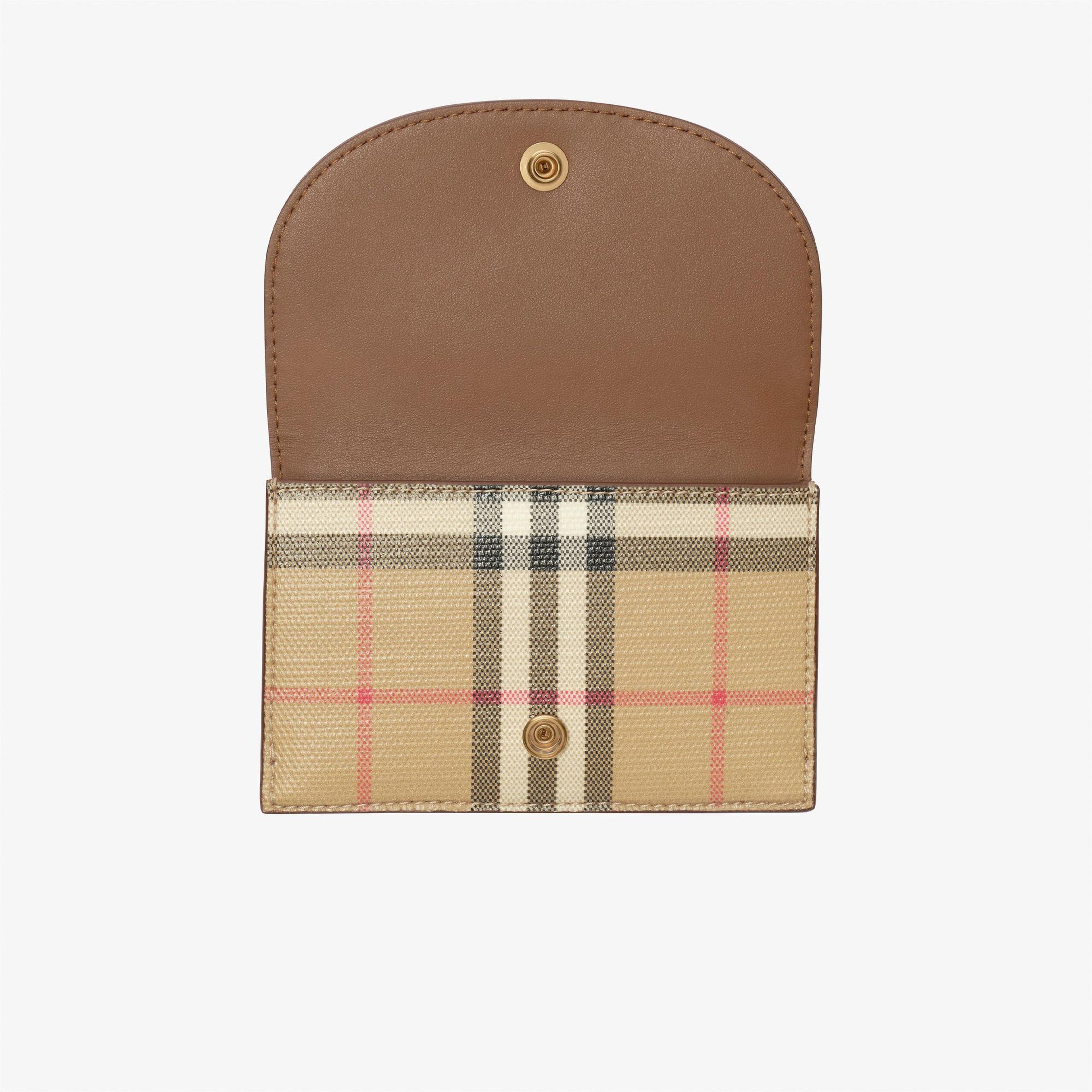 Burberry Flap With Keyring Kadın Bej Kartlık