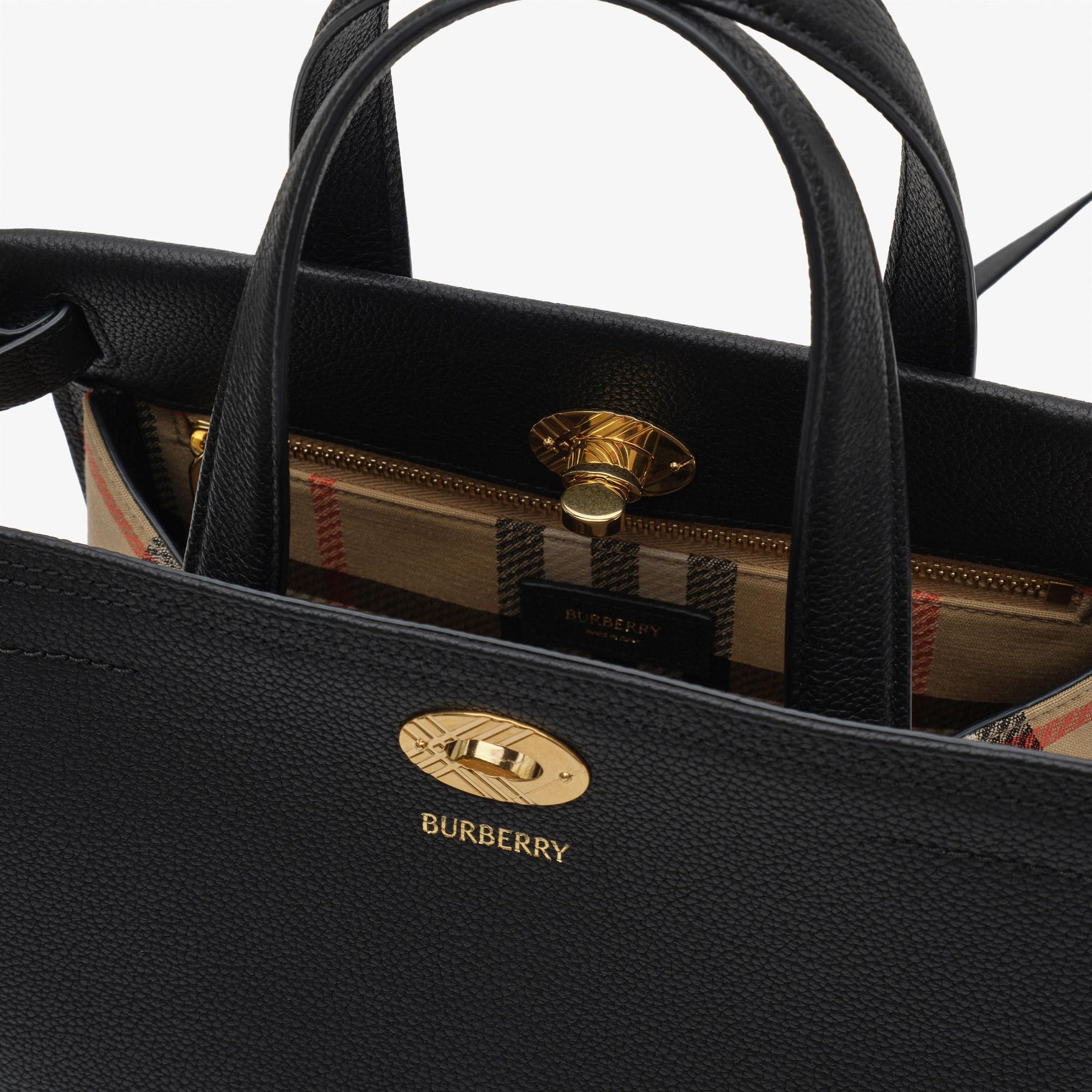 Burberry Cotswolds Check Kadın Siyah Omuz Çantası