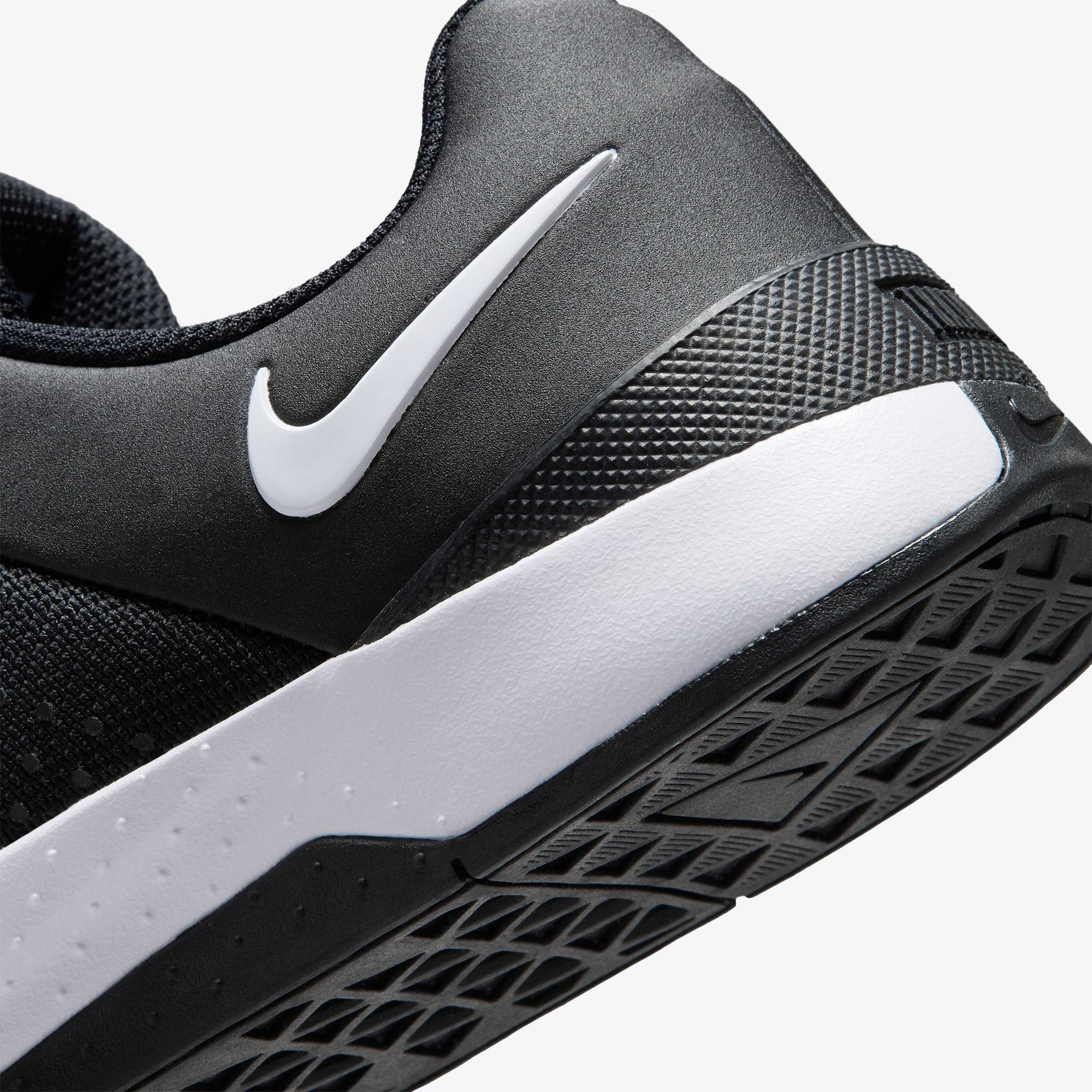 Nike MC Trainer 4 Kadın Siyah Spor Ayakkabı