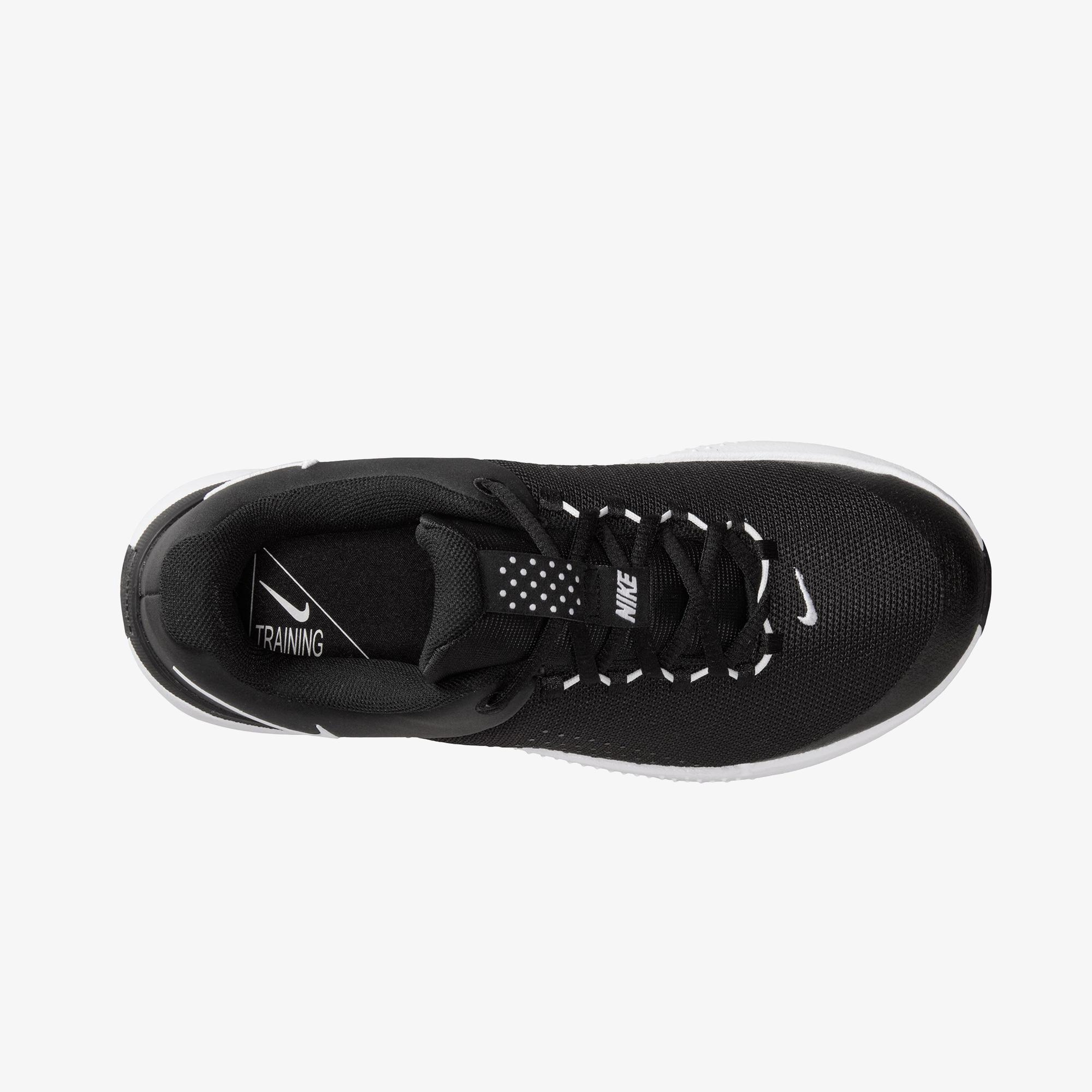 Nike MC Trainer 4 Kadın Siyah Spor Ayakkabı