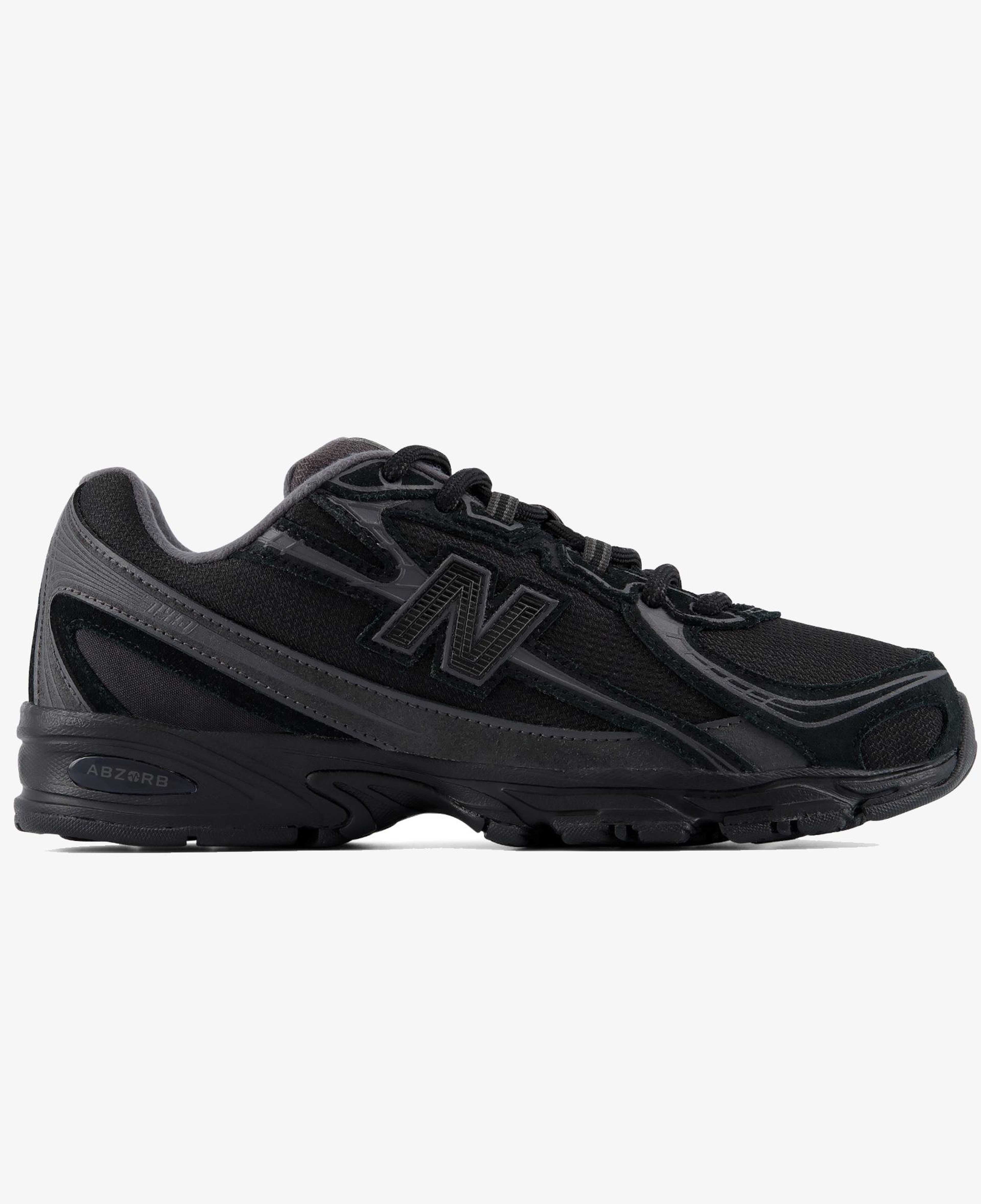New Balance 740 Kadın Siyah Spor Ayakkabı