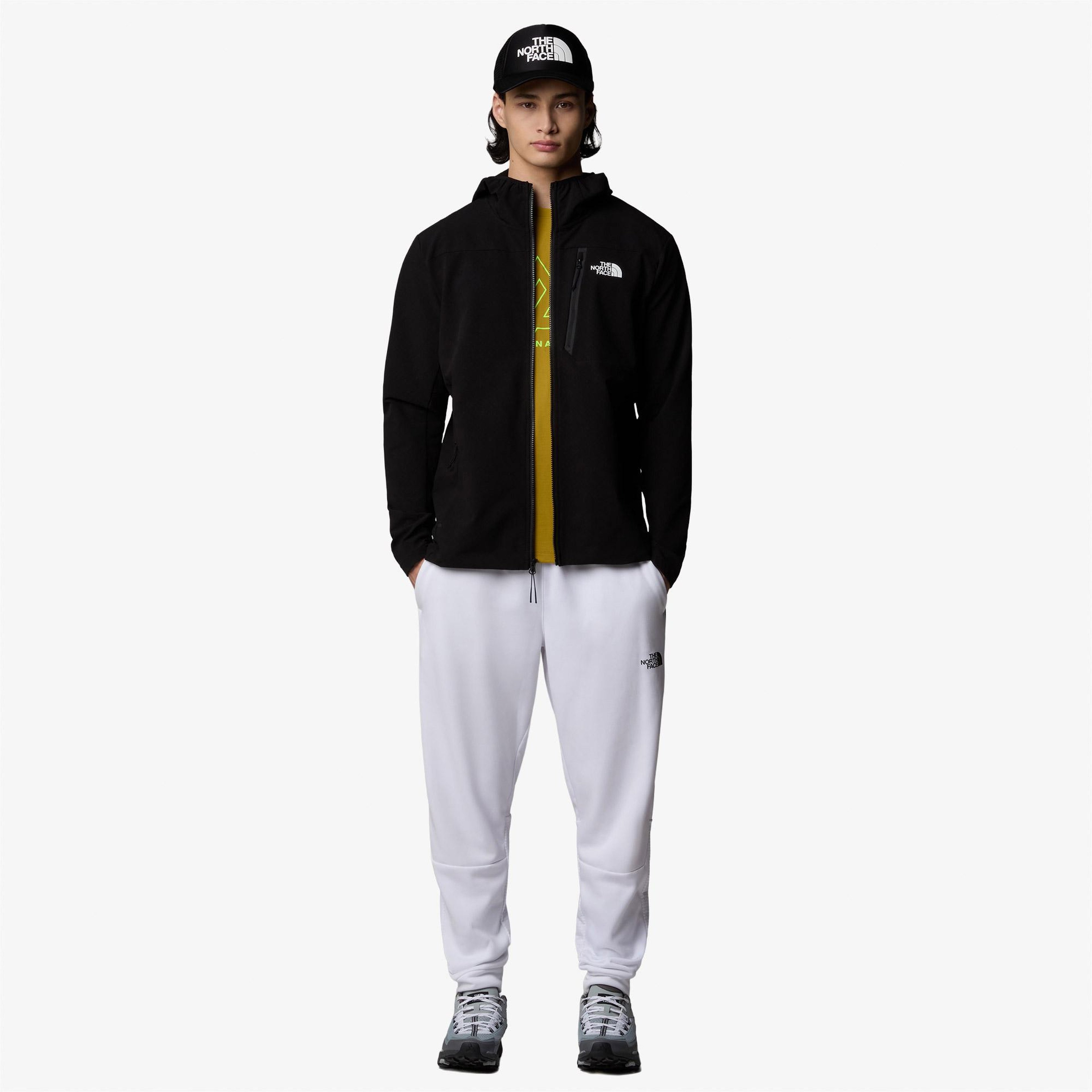 The North Face Mountain Athletics Softshell Erkek Siyah Ceket