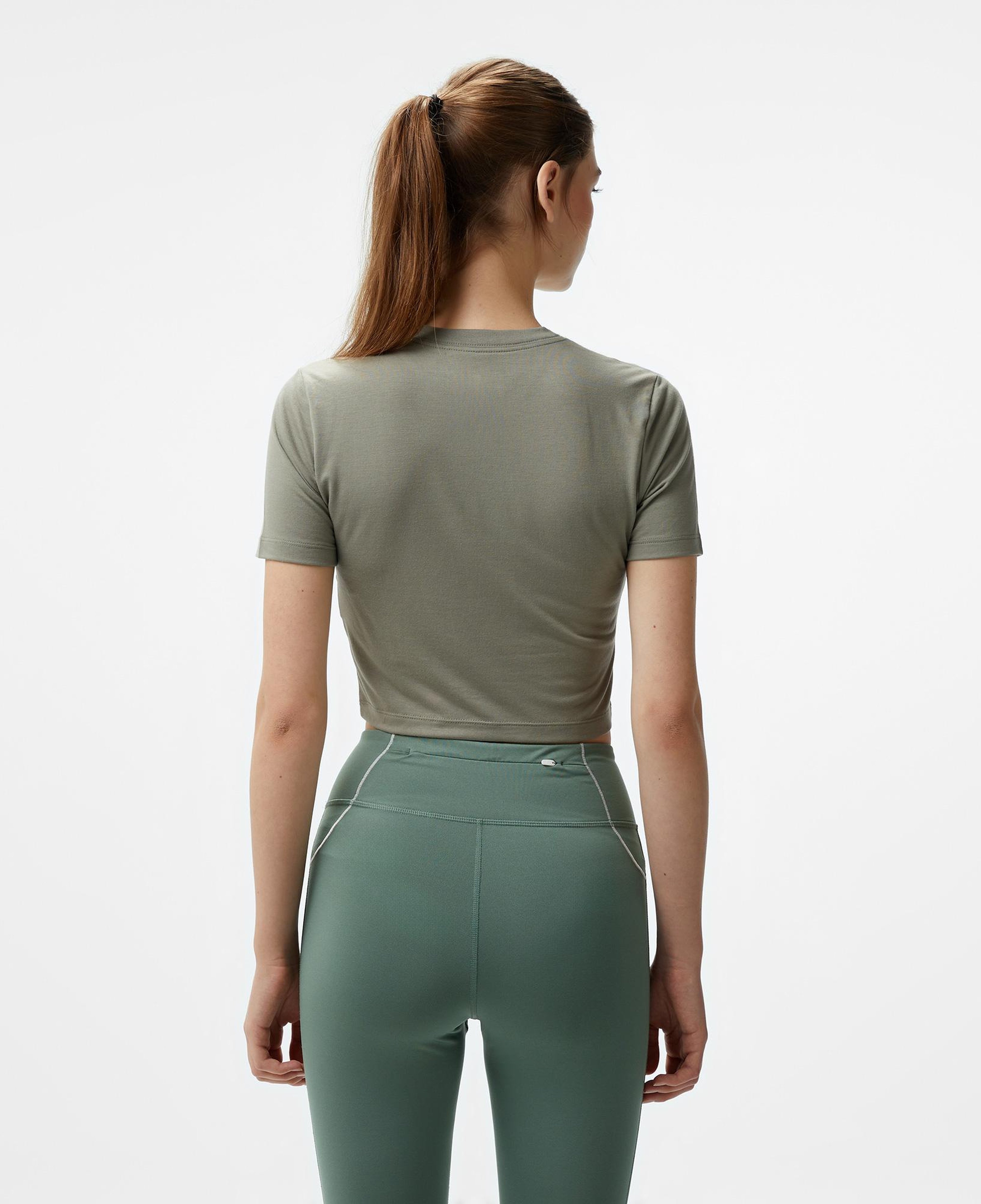 Nike Sportswear Essential Kadın Yeşil T-Shirt