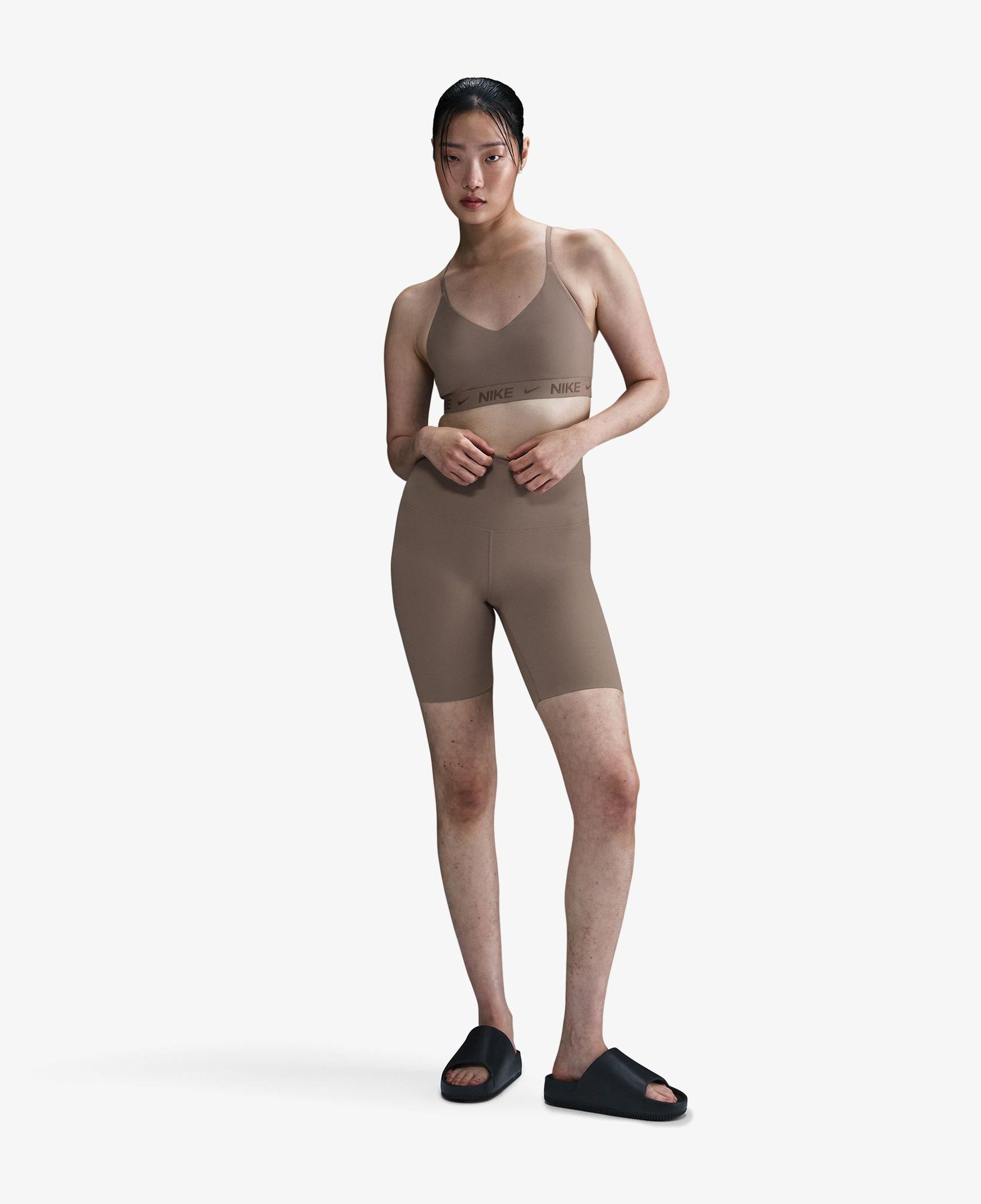 Nike Dri-Fit Indy Hafif Destekli Kadın Kahverengi Bra