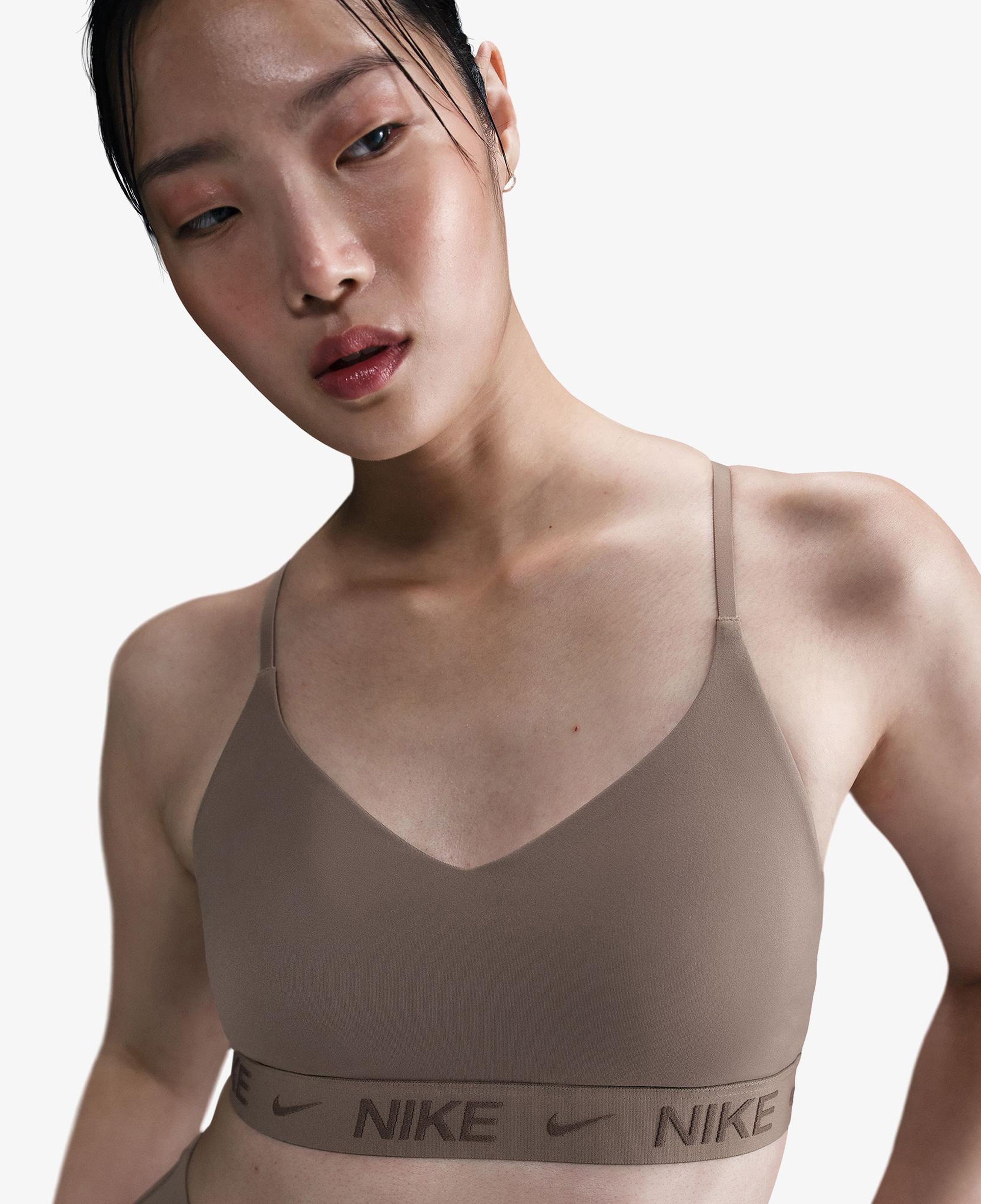 Nike Dri-Fit Indy Hafif Destekli Kadın Kahverengi Bra
