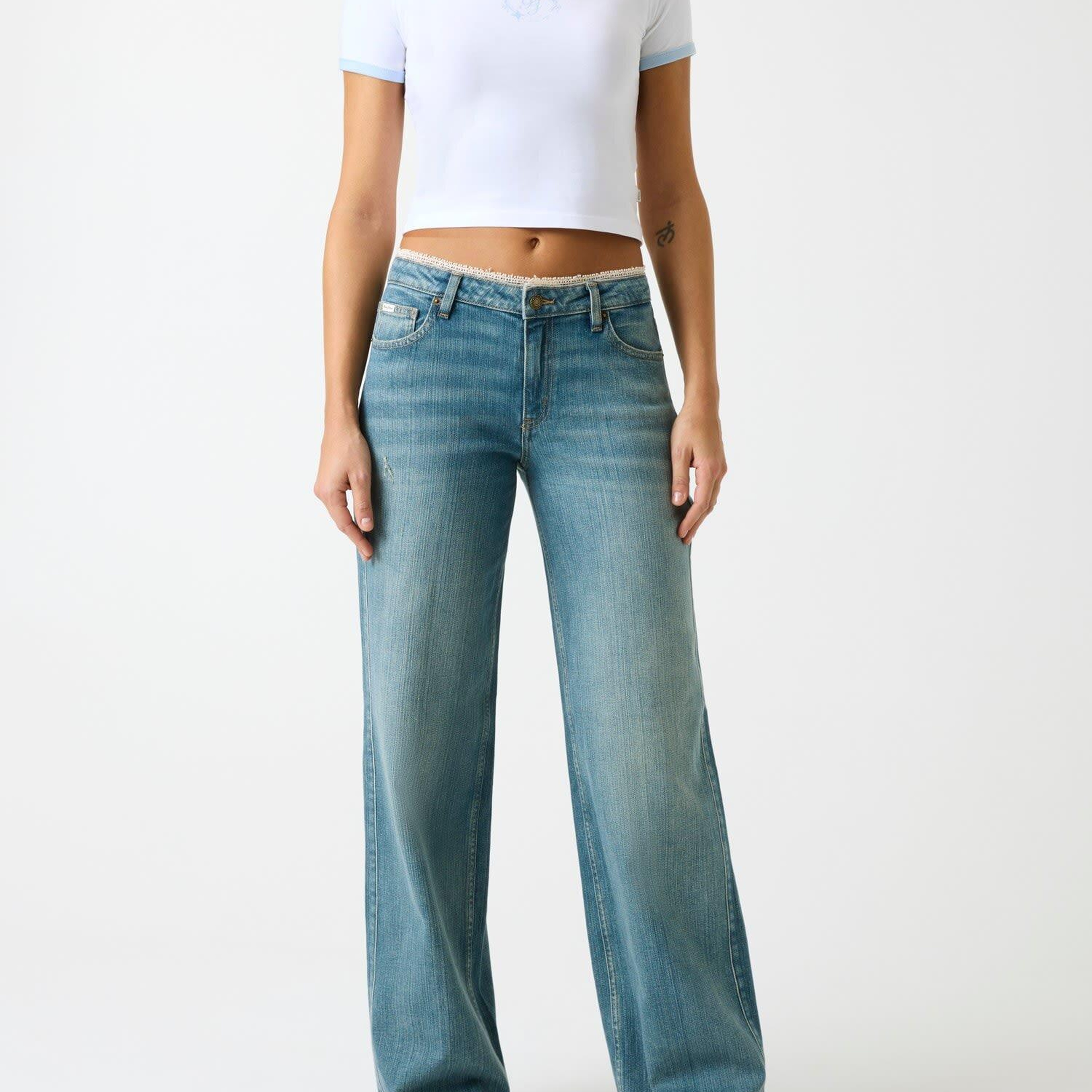 Guess Jeans Kadın Relaxed Fit Jean