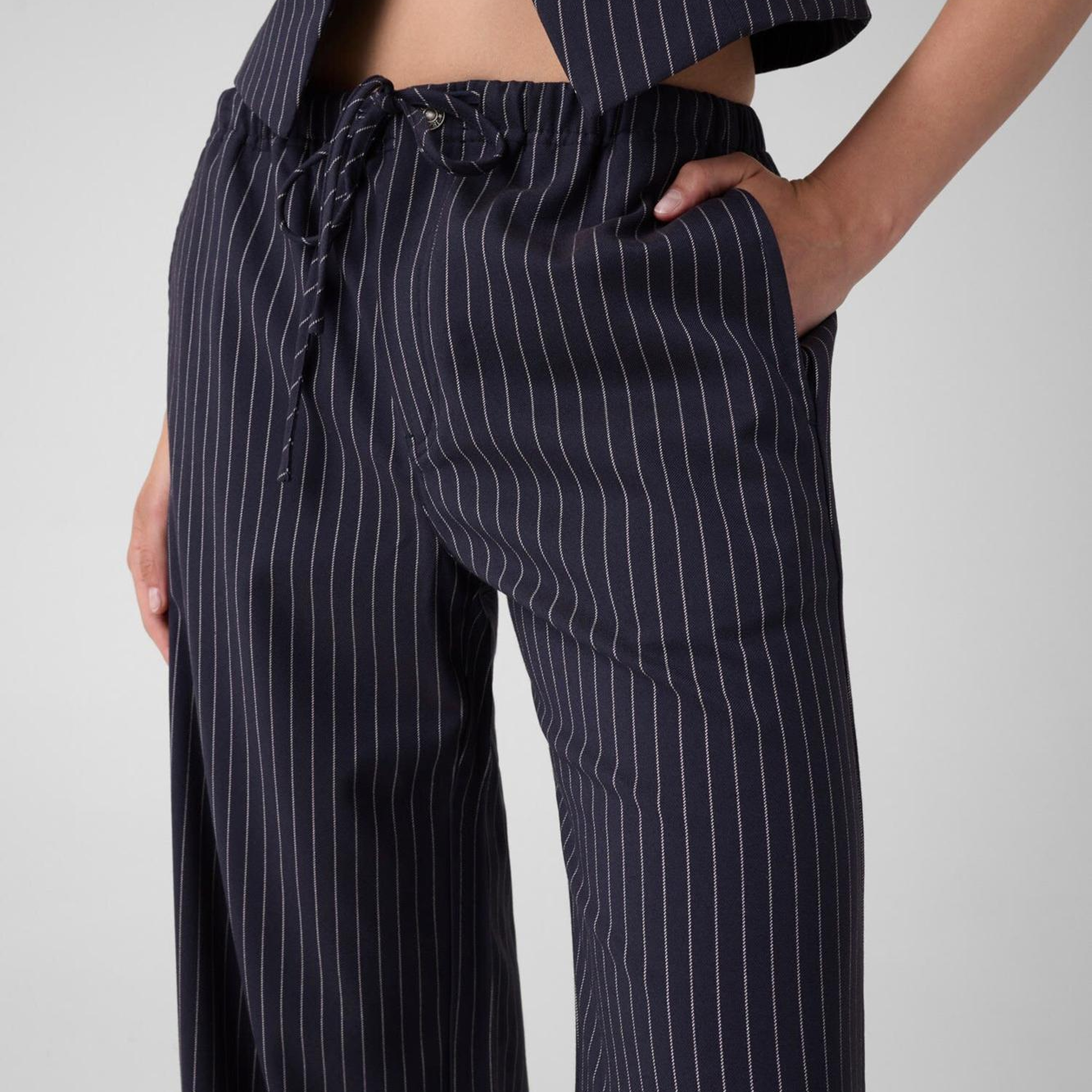 Guess Jeans Kadın Relaxed Fit Pantolon