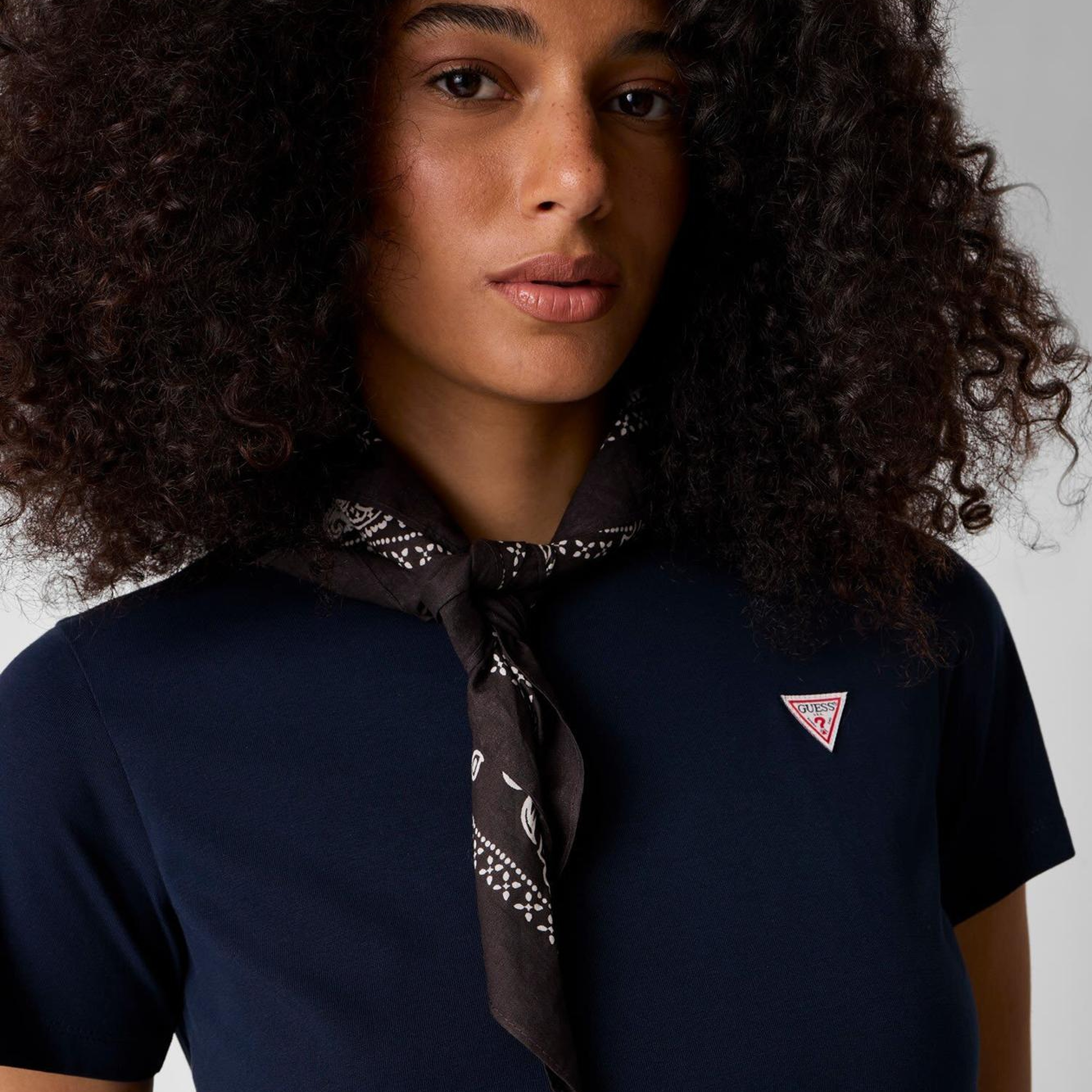 Guess Jeans Kadın Slim Fit T-shirt