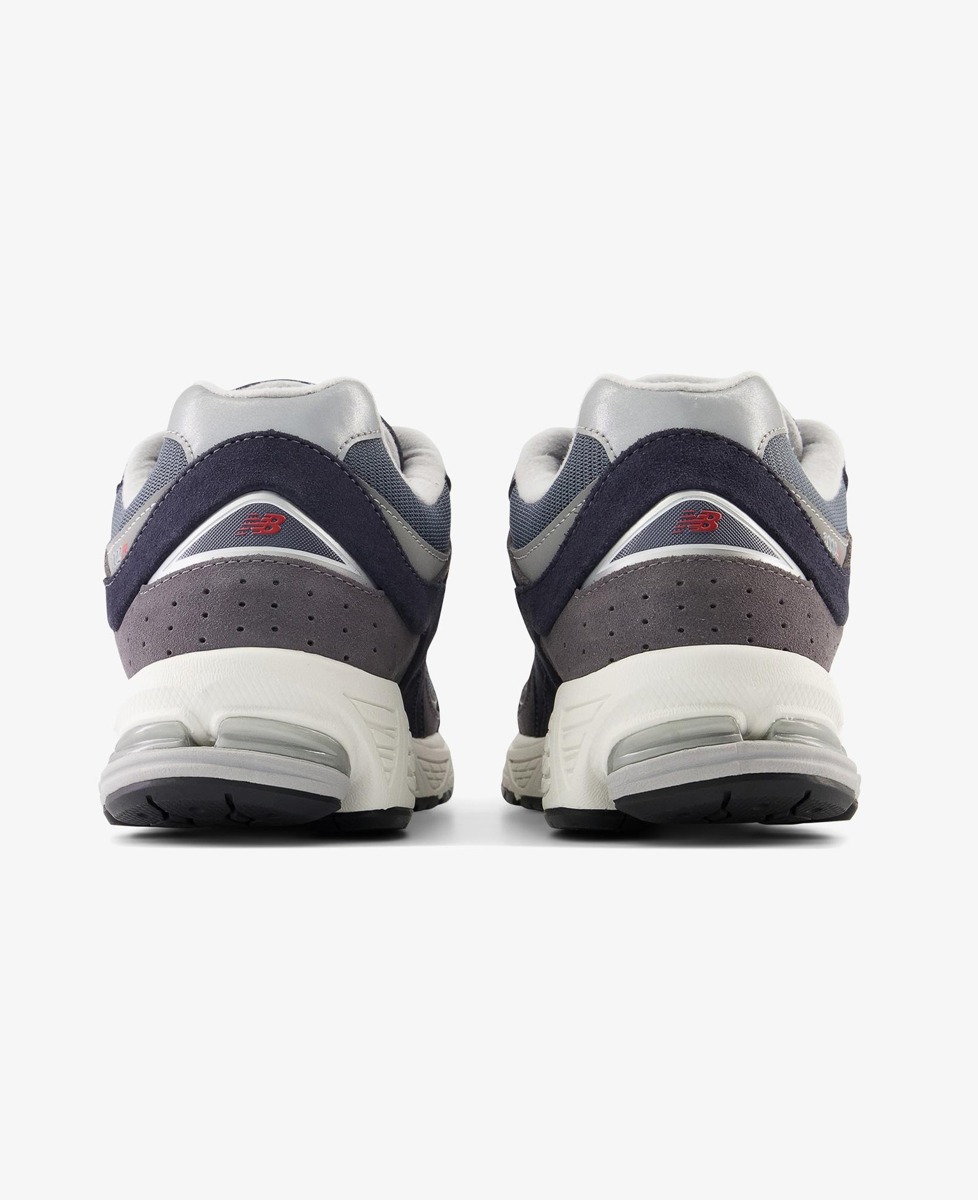 New Balance 2002R Kadın Lacivert Spor Ayakkabı