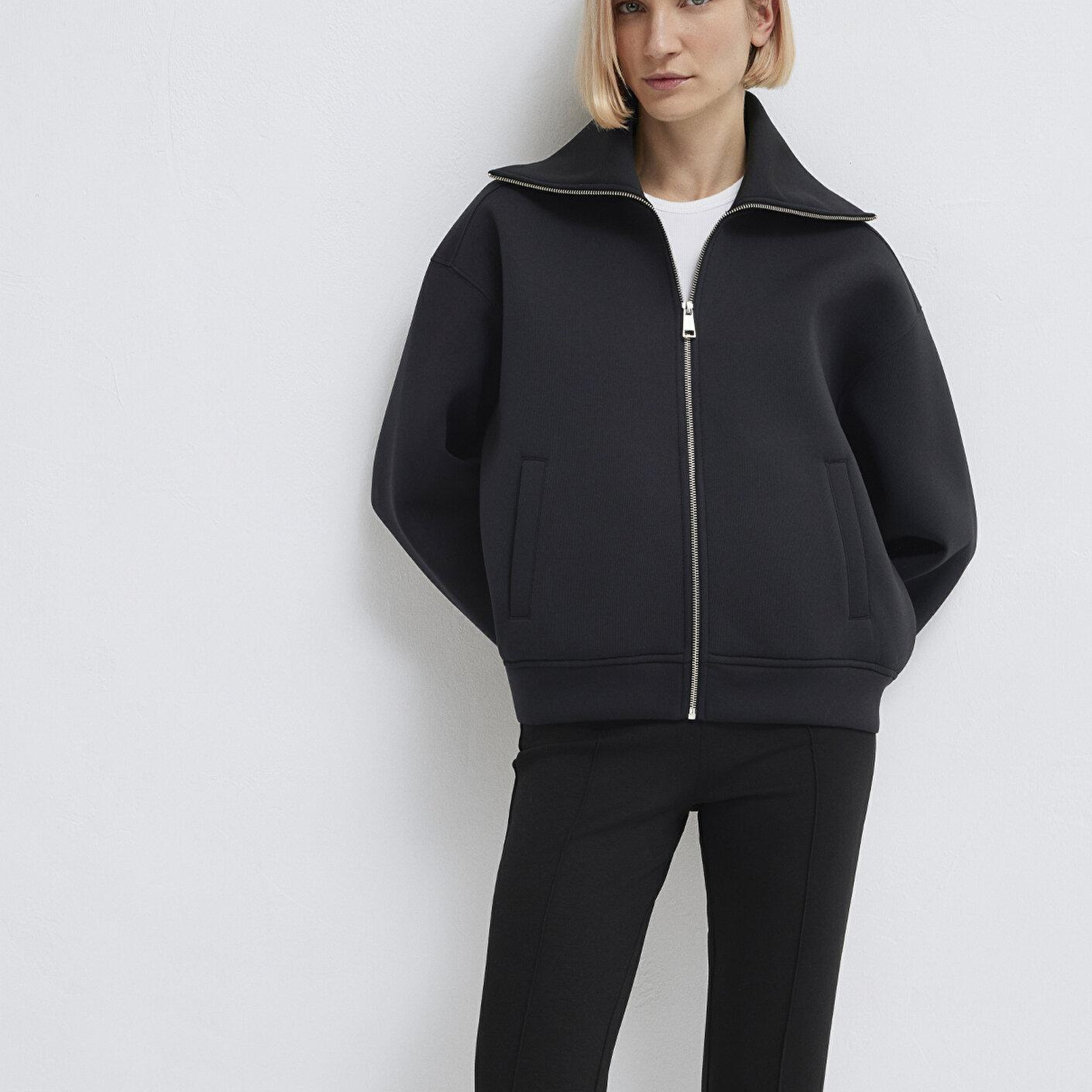 Mavi Sporty Lux Fermuarlı Siyah Sweatshirt 1S10295-900