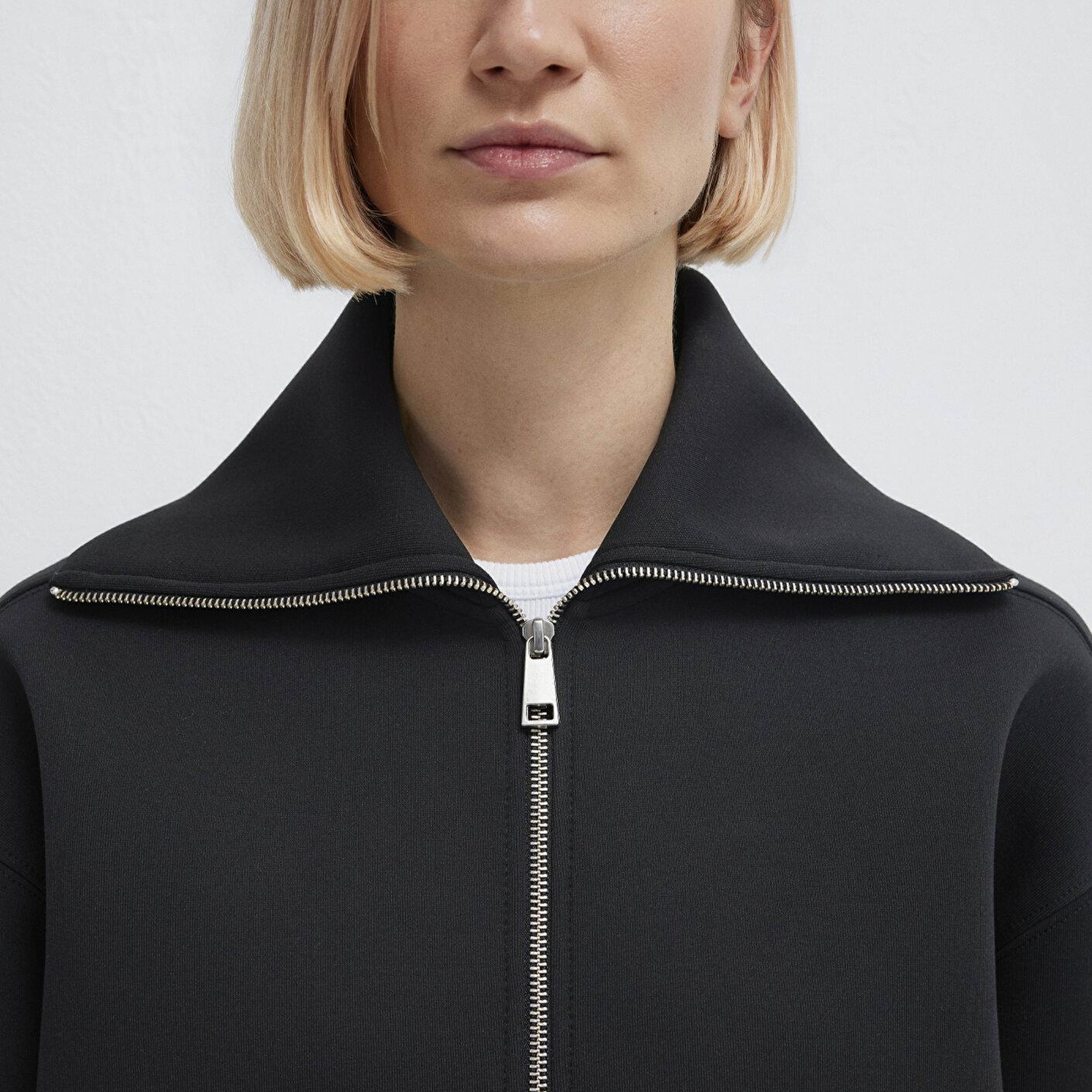 Mavi Sporty Lux Fermuarlı Siyah Sweatshirt 1S10295-900