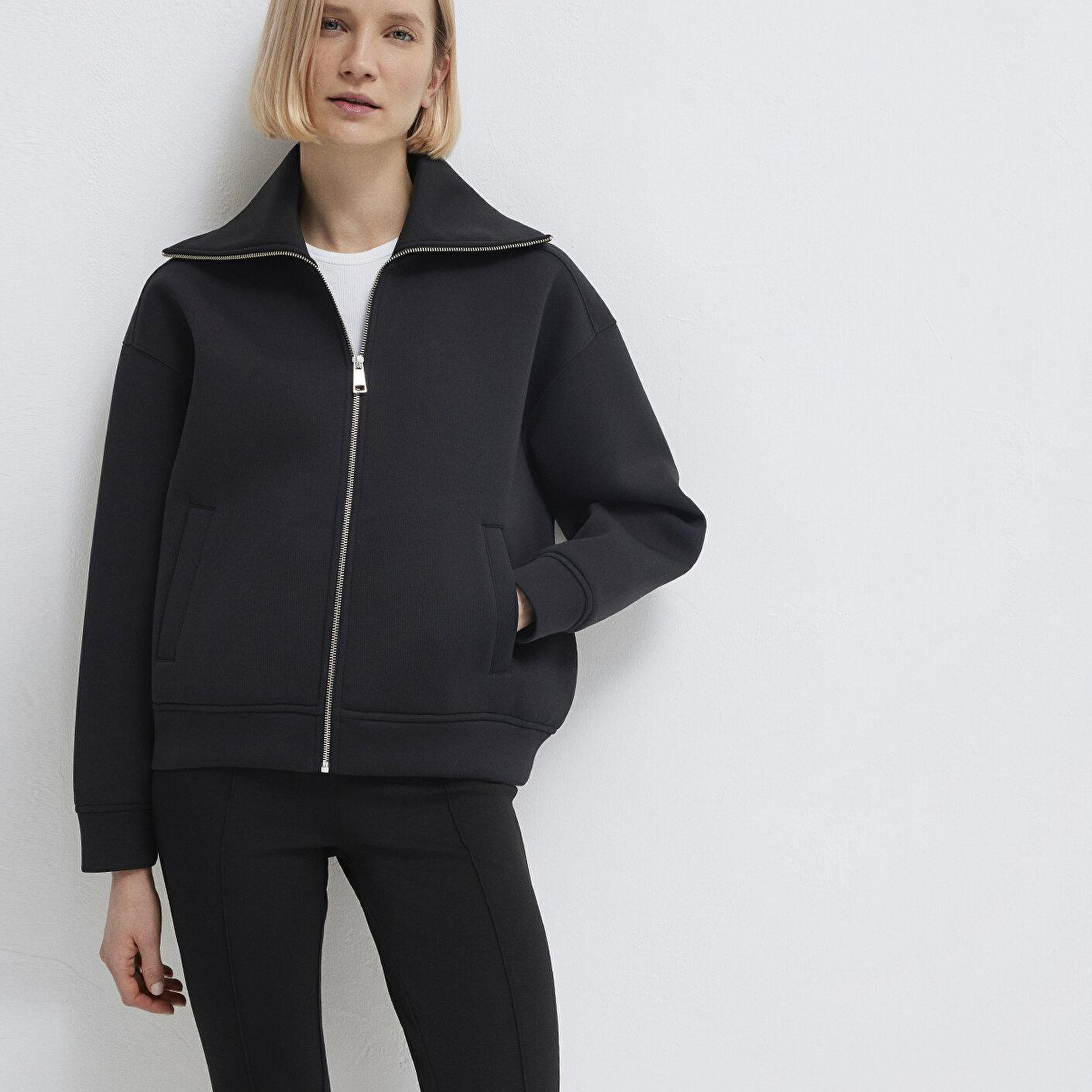Mavi Sporty Lux Fermuarlı Siyah Sweatshirt 1S10295-900