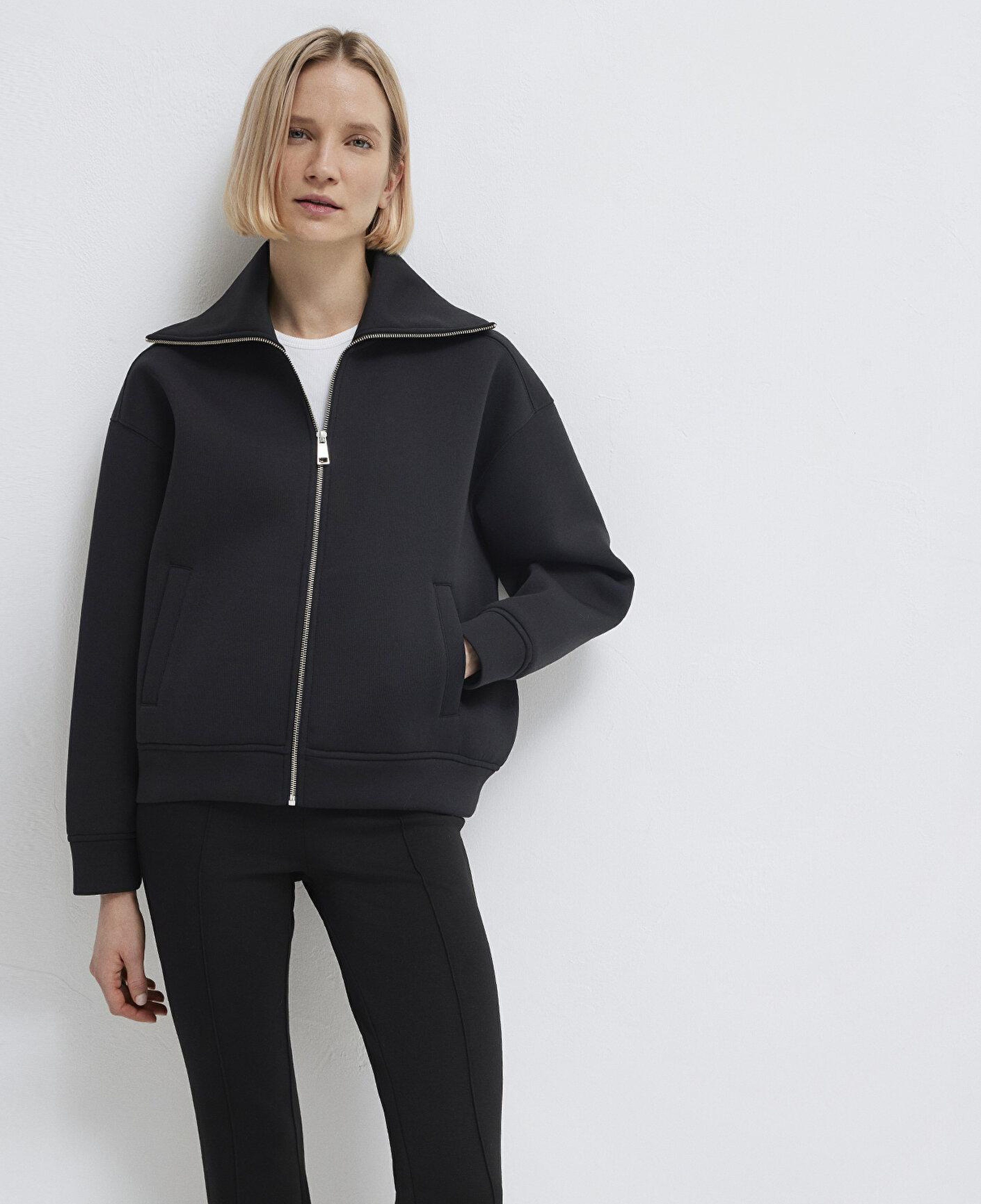 Mavi Sporty Lux Fermuarlı Siyah Sweatshirt 1S10295-900