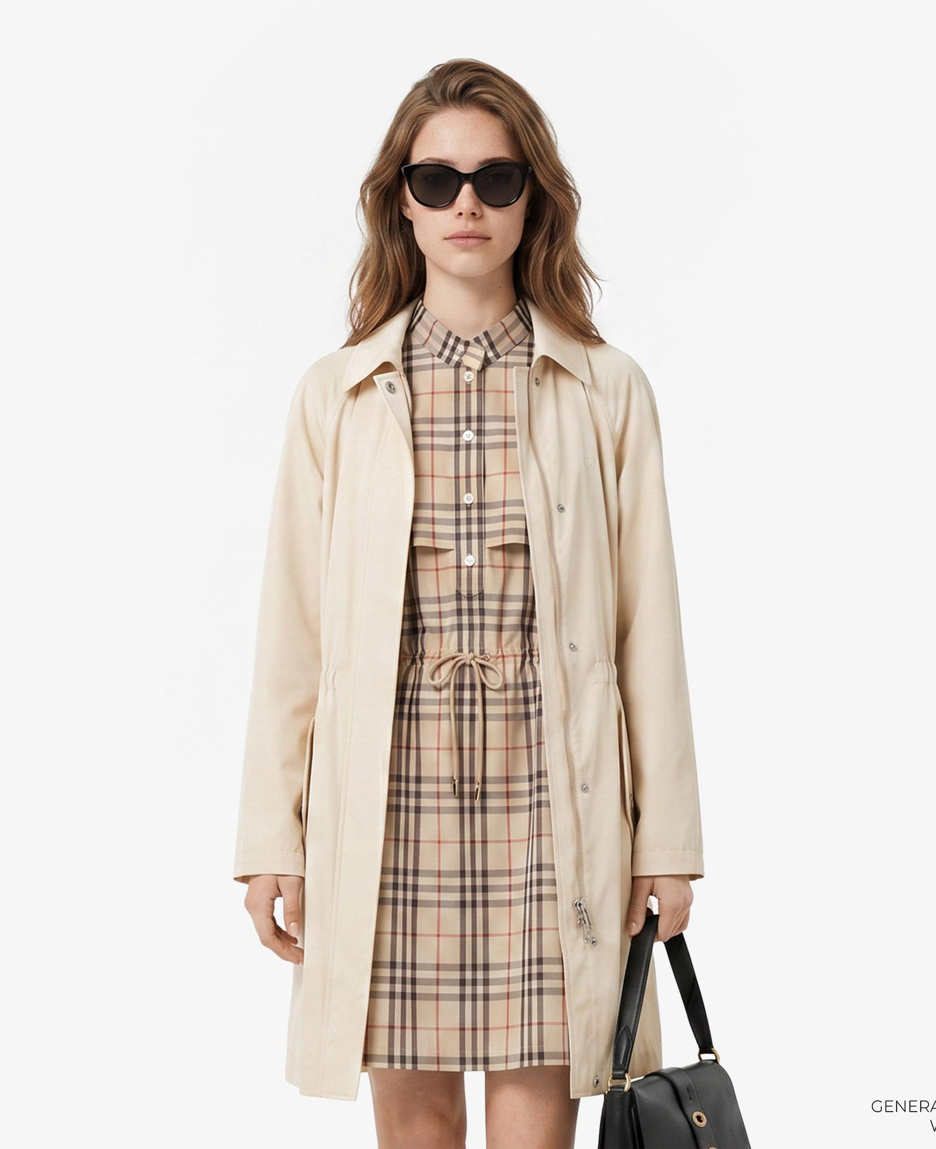 Burberry Newbury Kadın Krem Parka
