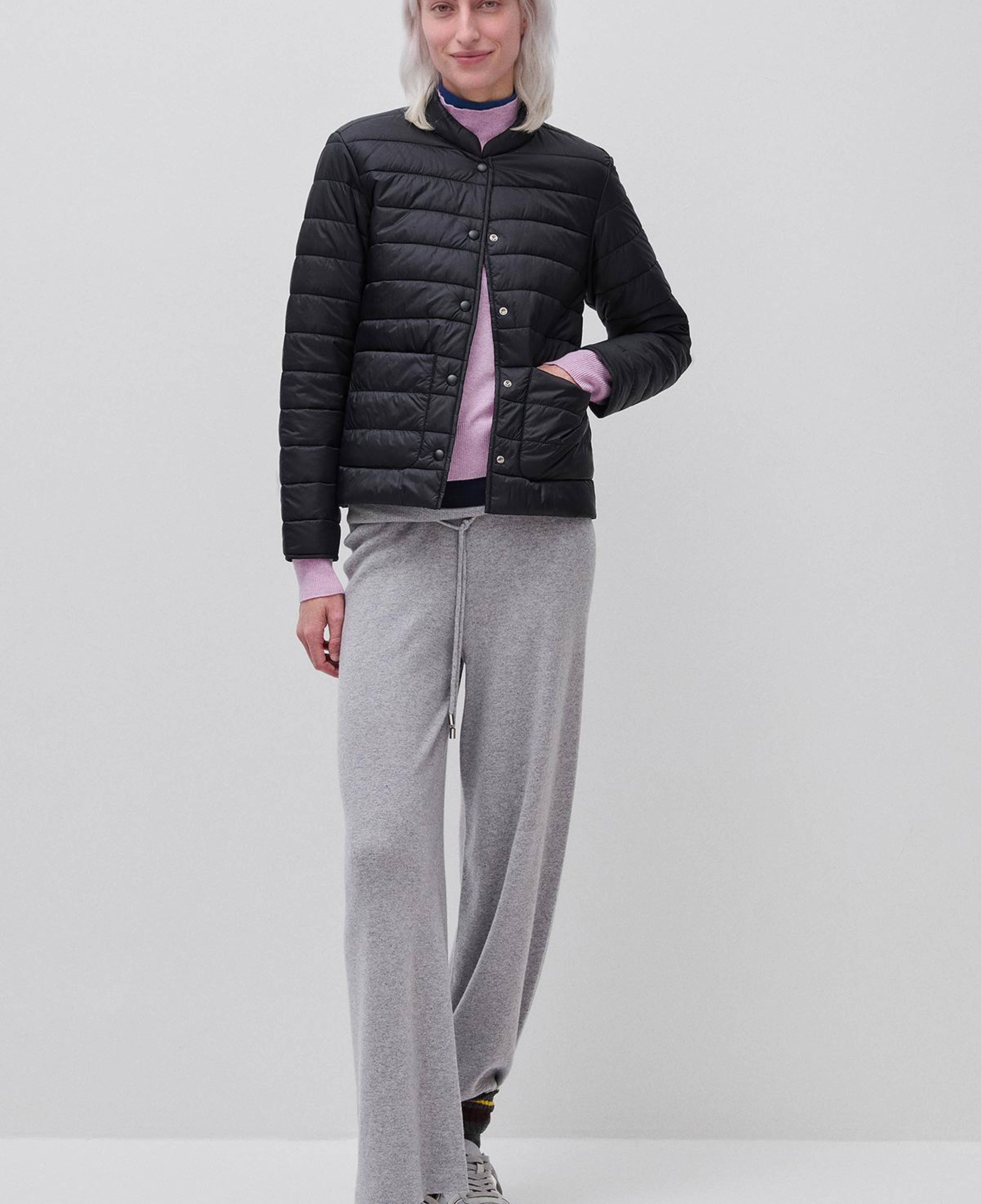 Kadın Siyah Slim Fit Şişme Cepli Mont