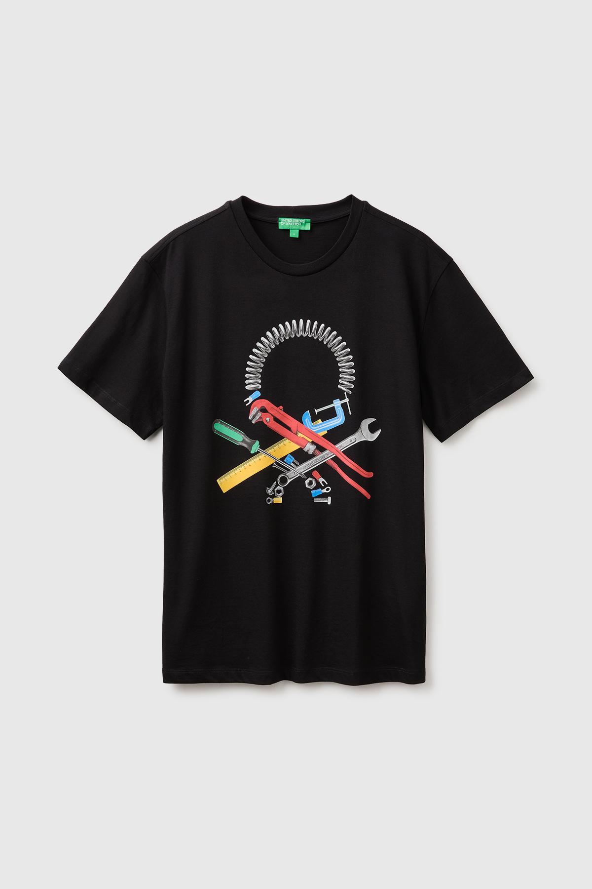 Erkek Siyah %100 Pamuk Önü Logo Baskılı Regular Fit Kısa Kollu T-Shirt
