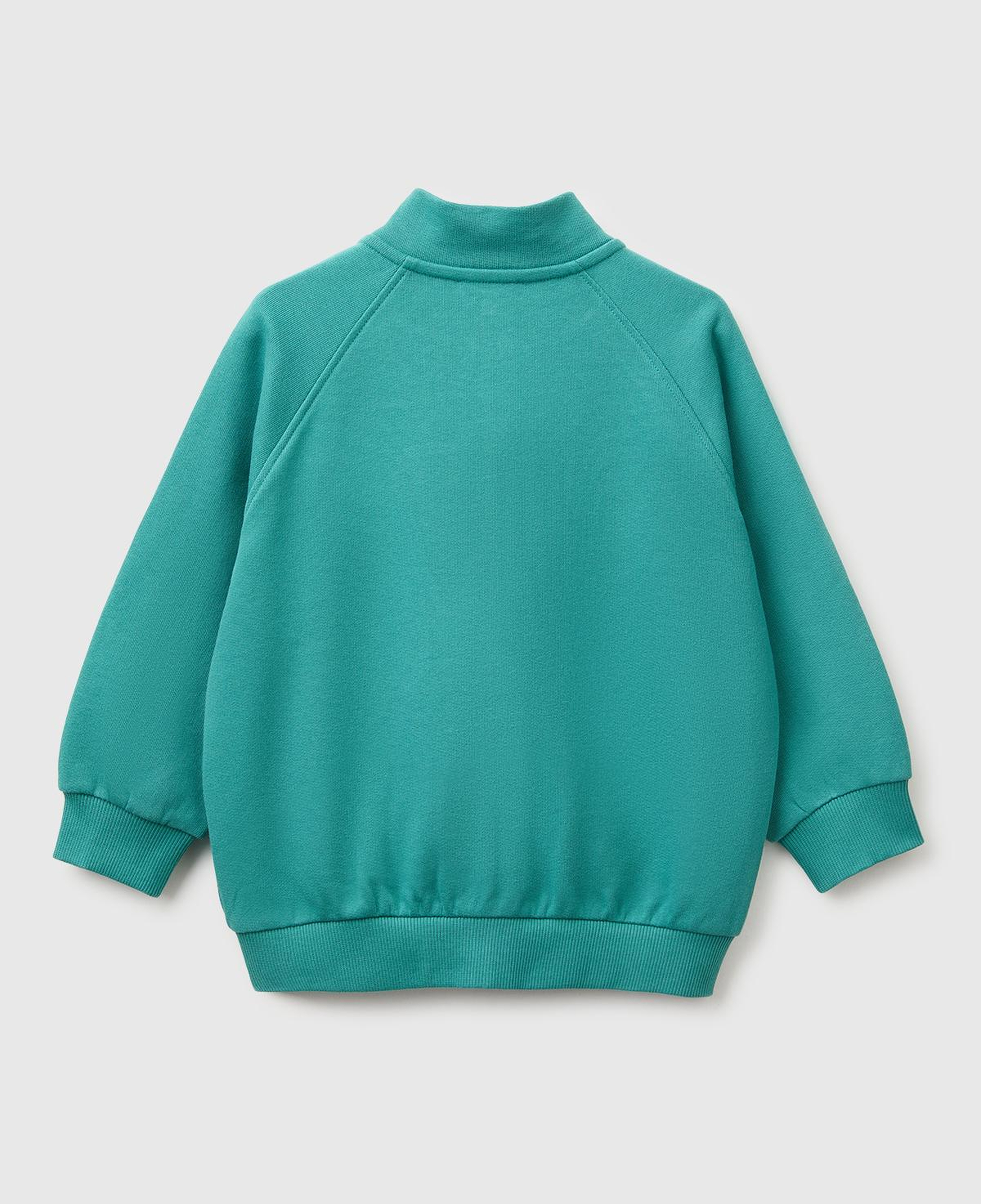 Erkek Çocuk Petrol Yeşili Önü İşlemeli Ribanalı Boğazlı Fermuarlı Dik Yaka Sweatshirt