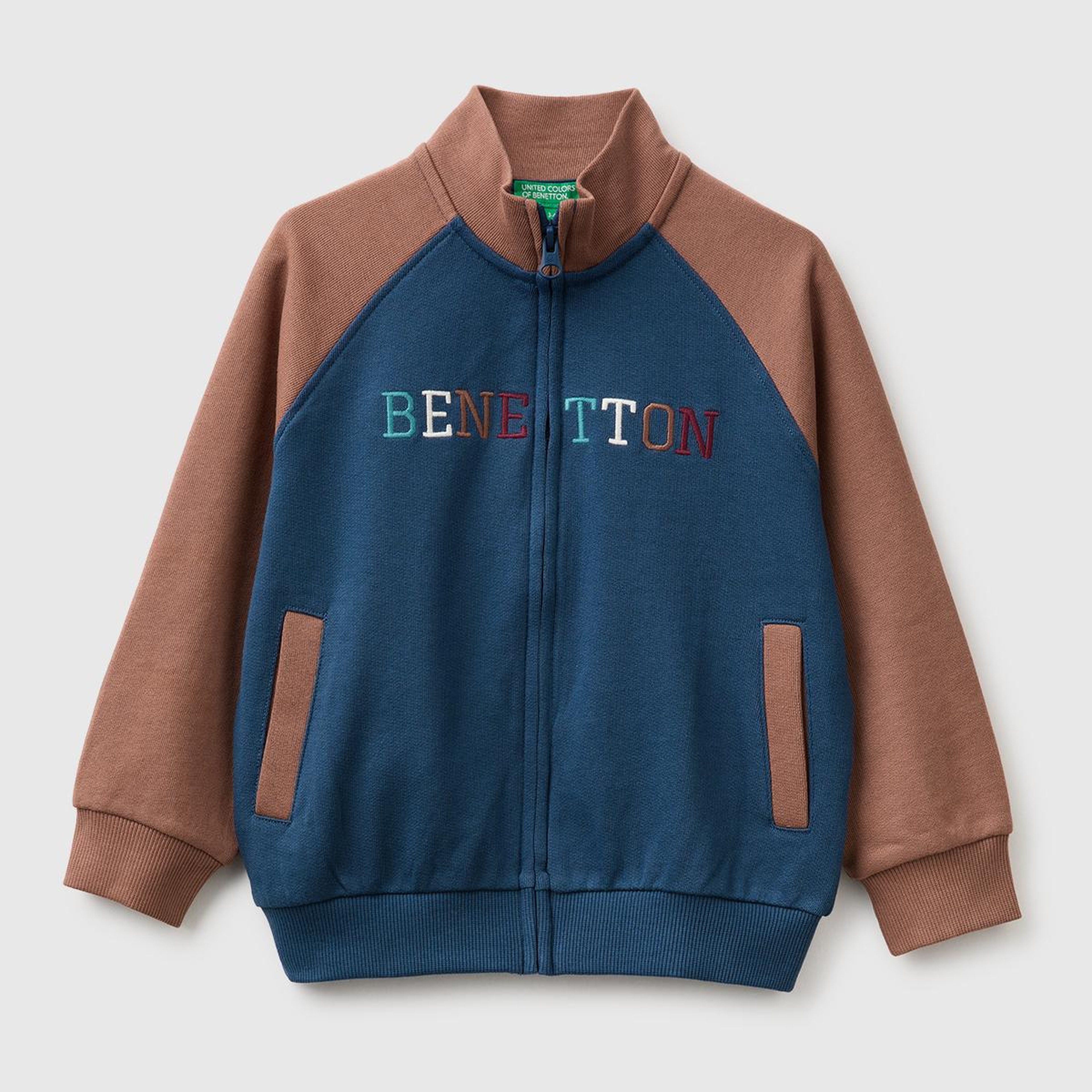 Erkek Çocuk Lacivert Önü İşlemeli Ribanalı Boğazlı Fermuarlı Dik Yaka Sweatshirt