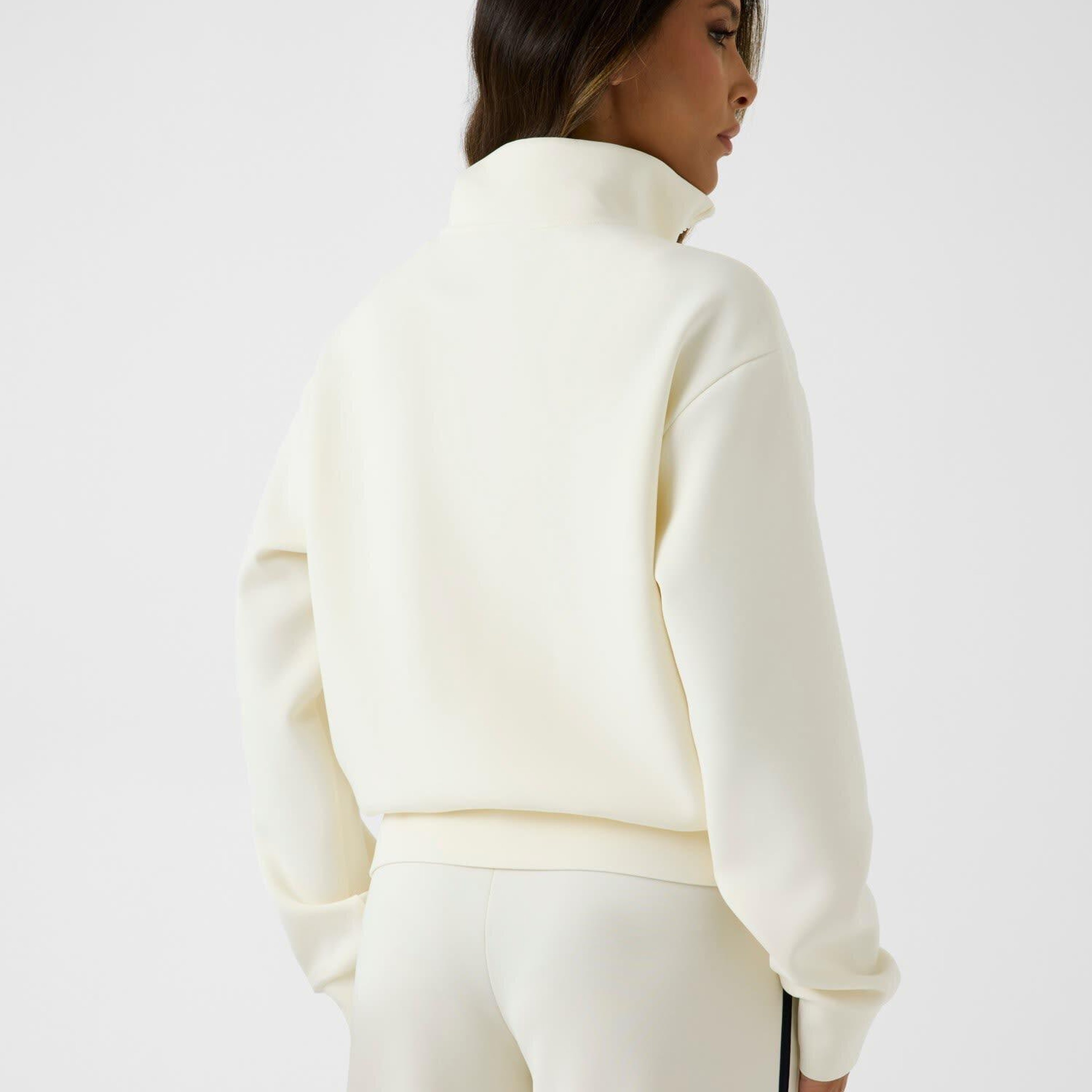 Yüksek Yakalı Sweatshirt